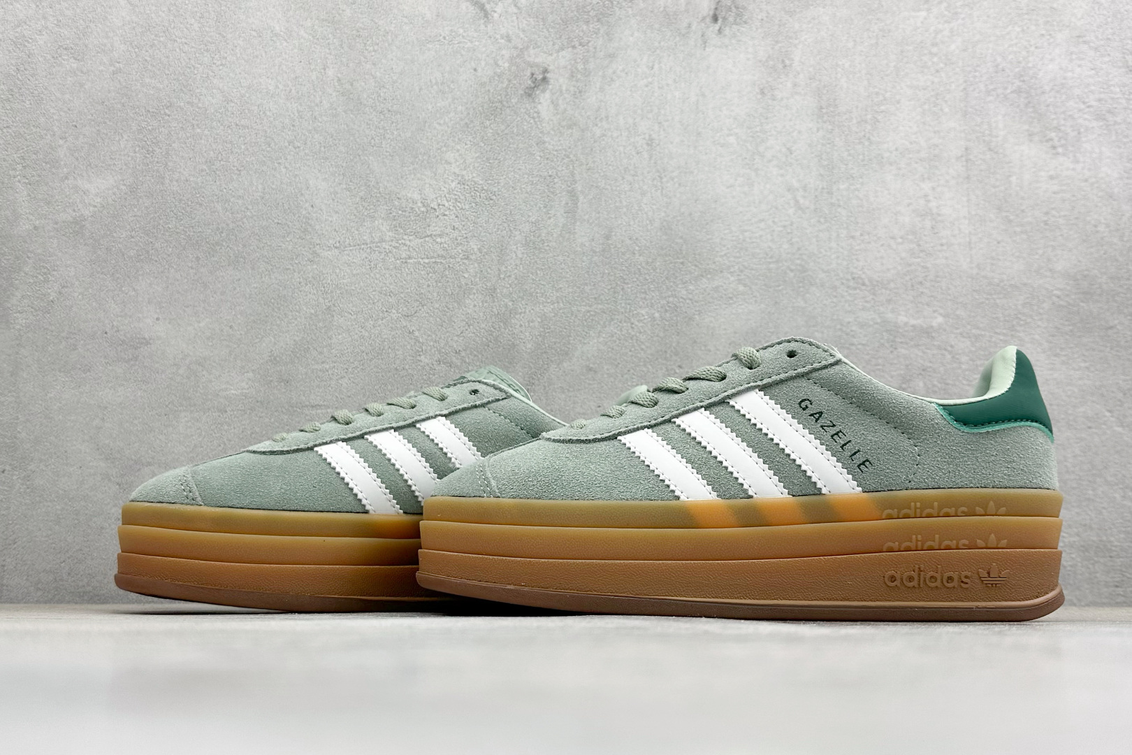 FX版Adidas Originals Gazelle Bold 三叶草厚底休闲防滑耐磨低帮板鞋 ID6998 FX版Adidas Originals Gazelle Bold 三叶草厚底休闲防滑耐磨低帮板鞋 ID6998