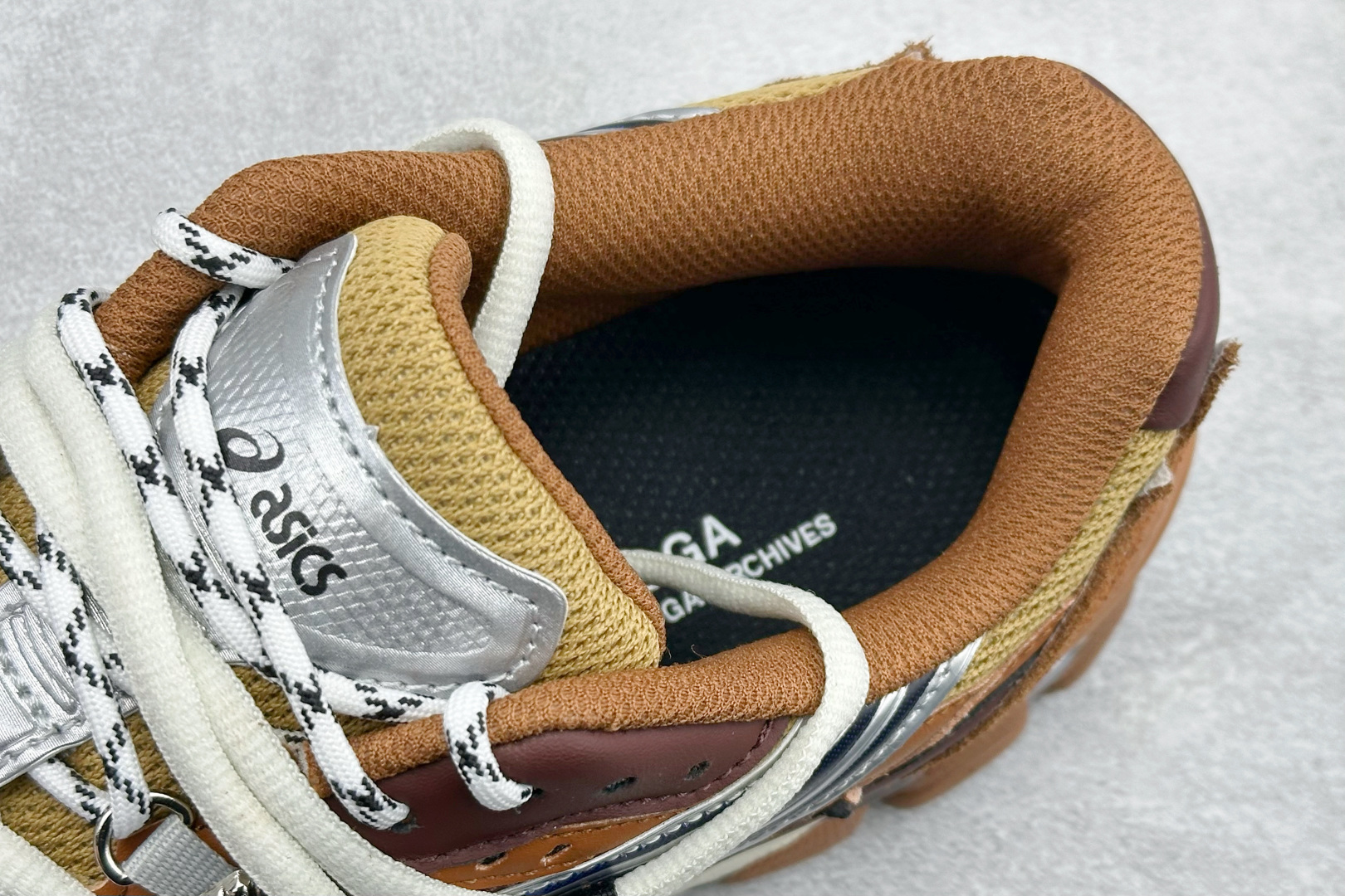 Asics Gel-Cumulus 16 亚瑟士复古透气休闲缓震耐磨跑步鞋 1203A838-200 Asics Gel-Cumulus 16 亚瑟士复古透气休闲缓震耐磨跑步鞋 1203A838-200