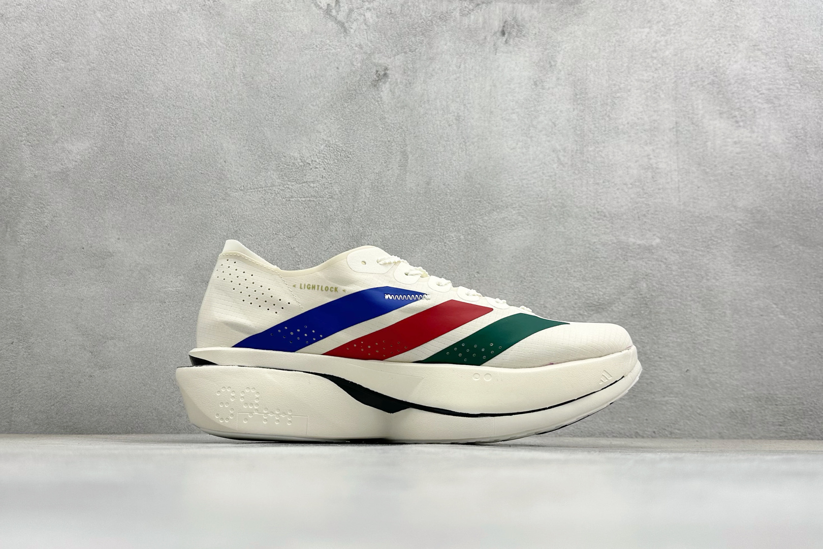 Adidas ADIZERO ADIOS 5 M 马拉松竞速专业跑鞋 CELERMESH针织网面非常轻薄 K18296 Adidas ADIZERO ADIOS 5 M 马拉松竞速专业跑鞋 CELERMESH针织网面非常轻薄 K18296