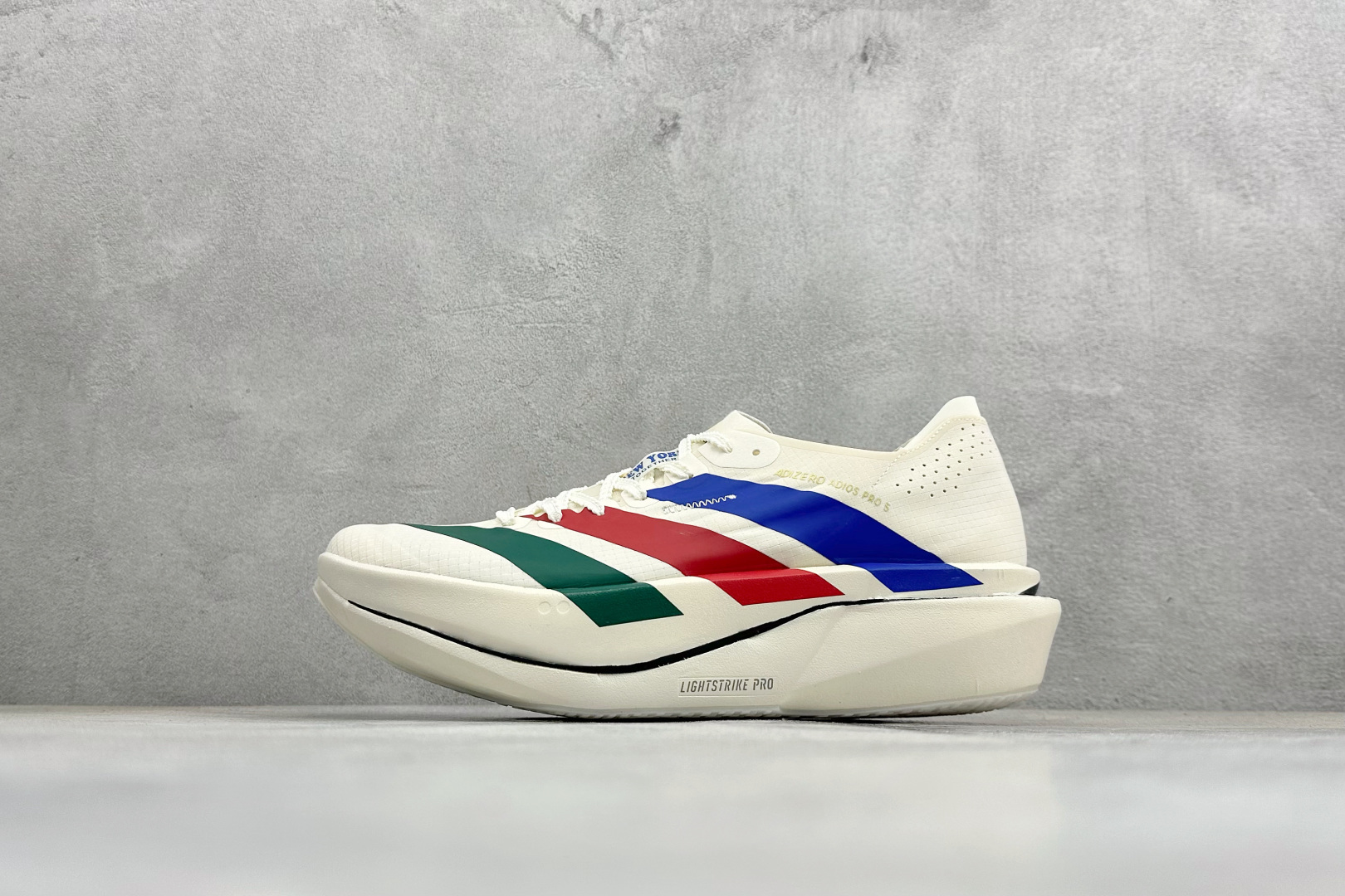 Adidas ADIZERO ADIOS 5 M 马拉松竞速专业跑鞋 CELERMESH针织网面非常轻薄 K18296 Adidas ADIZERO ADIOS 5 M 马拉松竞速专业跑鞋 CELERMESH针织网面非常轻薄 K18296