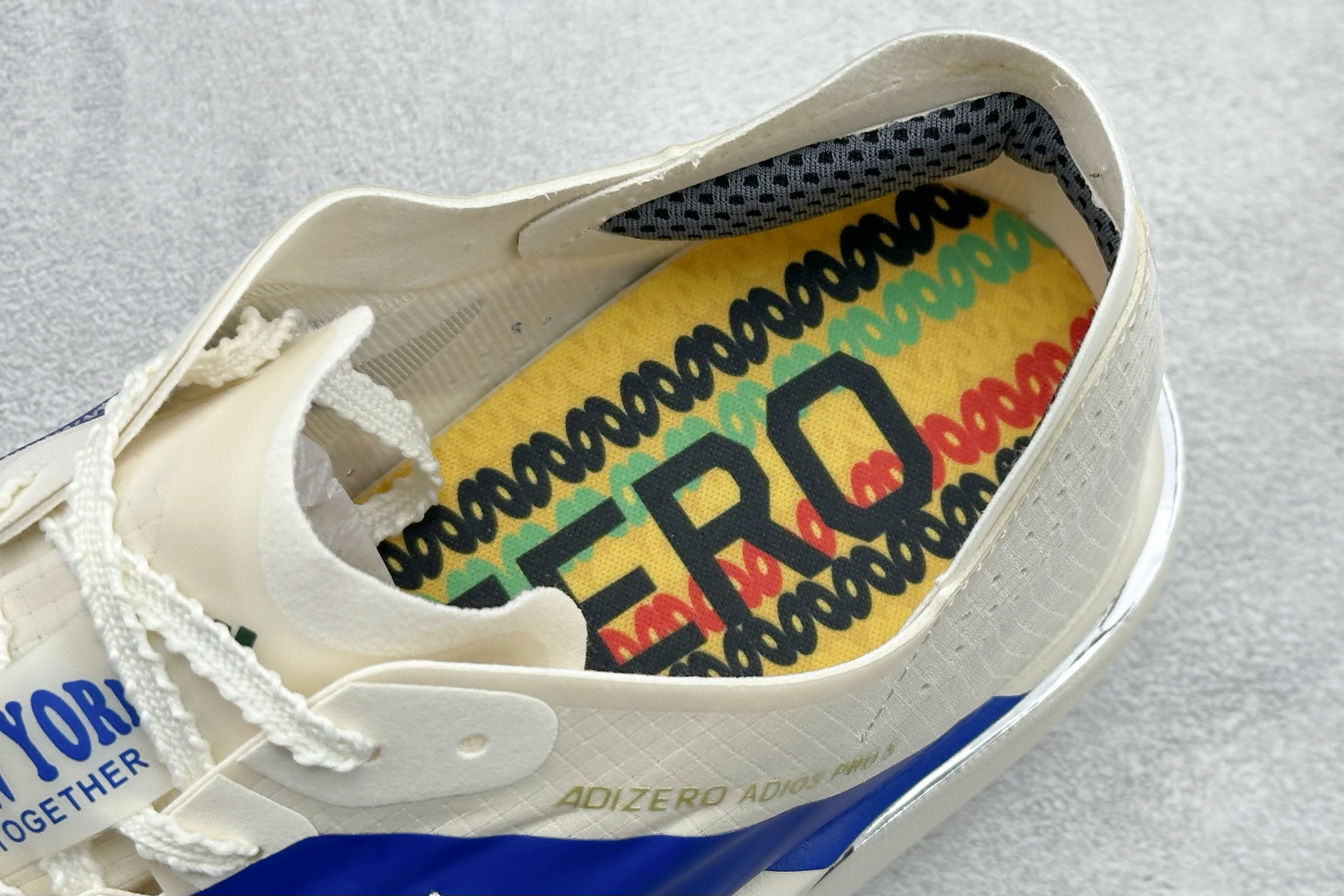Adidas ADIZERO ADIOS 5 M 马拉松竞速专业跑鞋 CELERMESH针织网面非常轻薄 K18296 Adidas ADIZERO ADIOS 5 M 马拉松竞速专业跑鞋 CELERMESH针织网面非常轻薄 K18296