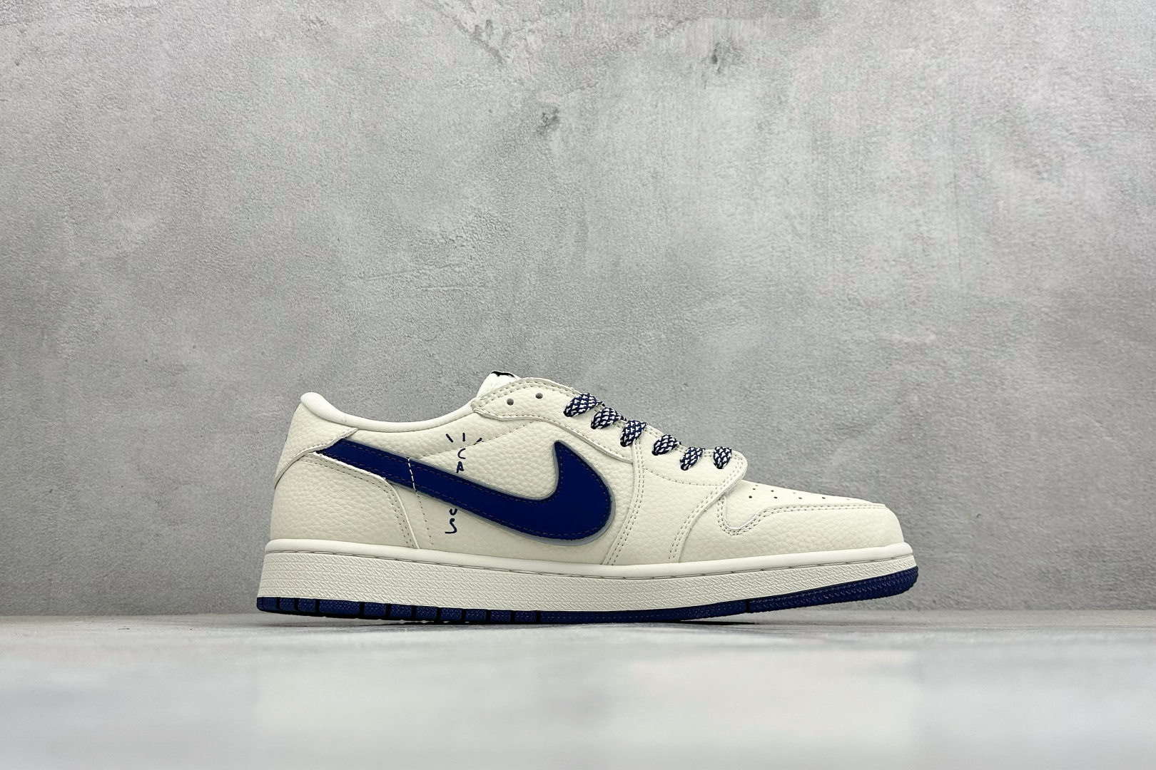 Air Jordan 1 Low AJ1 乔1联名款 高端定制 低帮休闲板鞋 米白鞋 LD2028-065 Air Jordan 1 Low AJ1 乔1联名款 高端定制 低帮休闲板鞋 米白鞋 LD2028-065