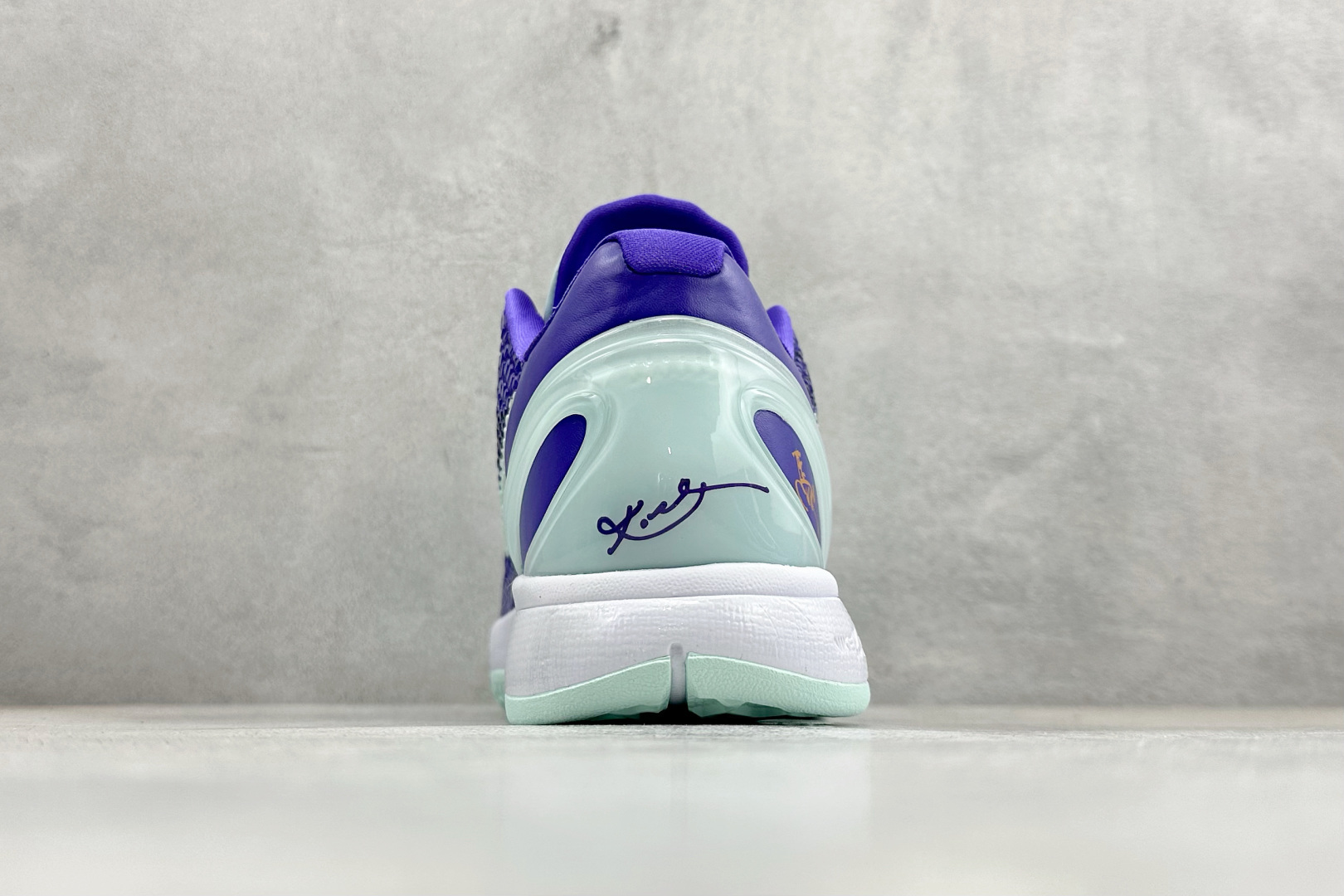 Nike Zoom Kobe VI 马年限定 CNY新年款 耐克 科比6代系列 低帮复刻实战运动低帮文化篮球鞋 CW2190-022 Nike Zoom Kobe VI 马年限定 CNY新年款 耐克 科比6代系列 低帮复刻实战运动低帮文化篮球鞋 CW2190-022