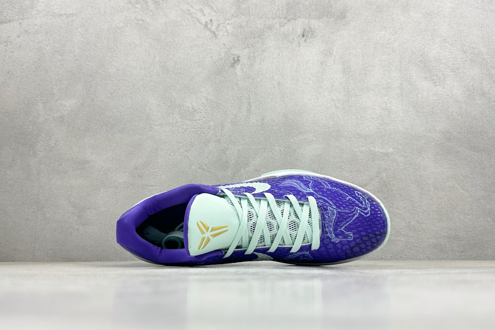 Nike Zoom Kobe VI 马年限定 CNY新年款 耐克 科比6代系列 低帮复刻实战运动低帮文化篮球鞋 CW2190-022 Nike Zoom Kobe VI 马年限定 CNY新年款 耐克 科比6代系列 低帮复刻实战运动低帮文化篮球鞋 CW2190-022
