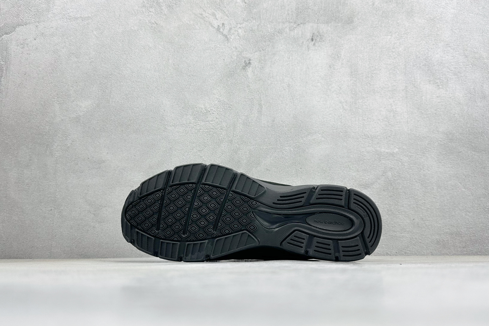 DS版New Balance 新百伦 990V4系列联名款复古休闲跑步鞋 M990BB4 DS版New Balance 新百伦 990V4系列联名款复古休闲跑步鞋 M990BB4