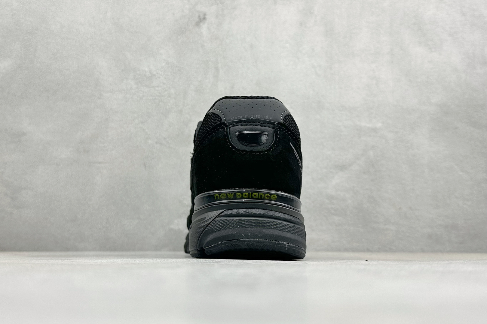 DS版New Balance 新百伦 990V4系列联名款复古休闲跑步鞋 M990BB4 DS版New Balance 新百伦 990V4系列联名款复古休闲跑步鞋 M990BB4