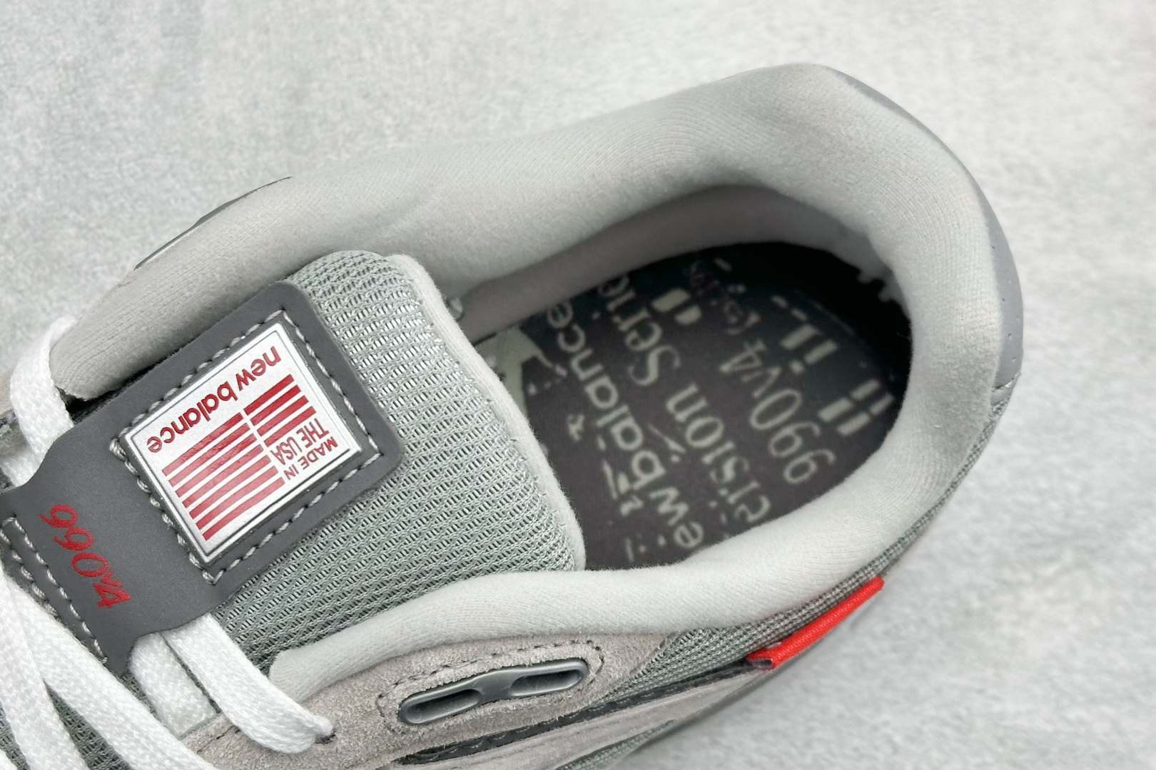 DS版New Balance 新百伦 990V4系列联名款复古休闲跑步鞋 M990VS4 DS版New Balance 新百伦 990V4系列联名款复古休闲跑步鞋 M990VS4