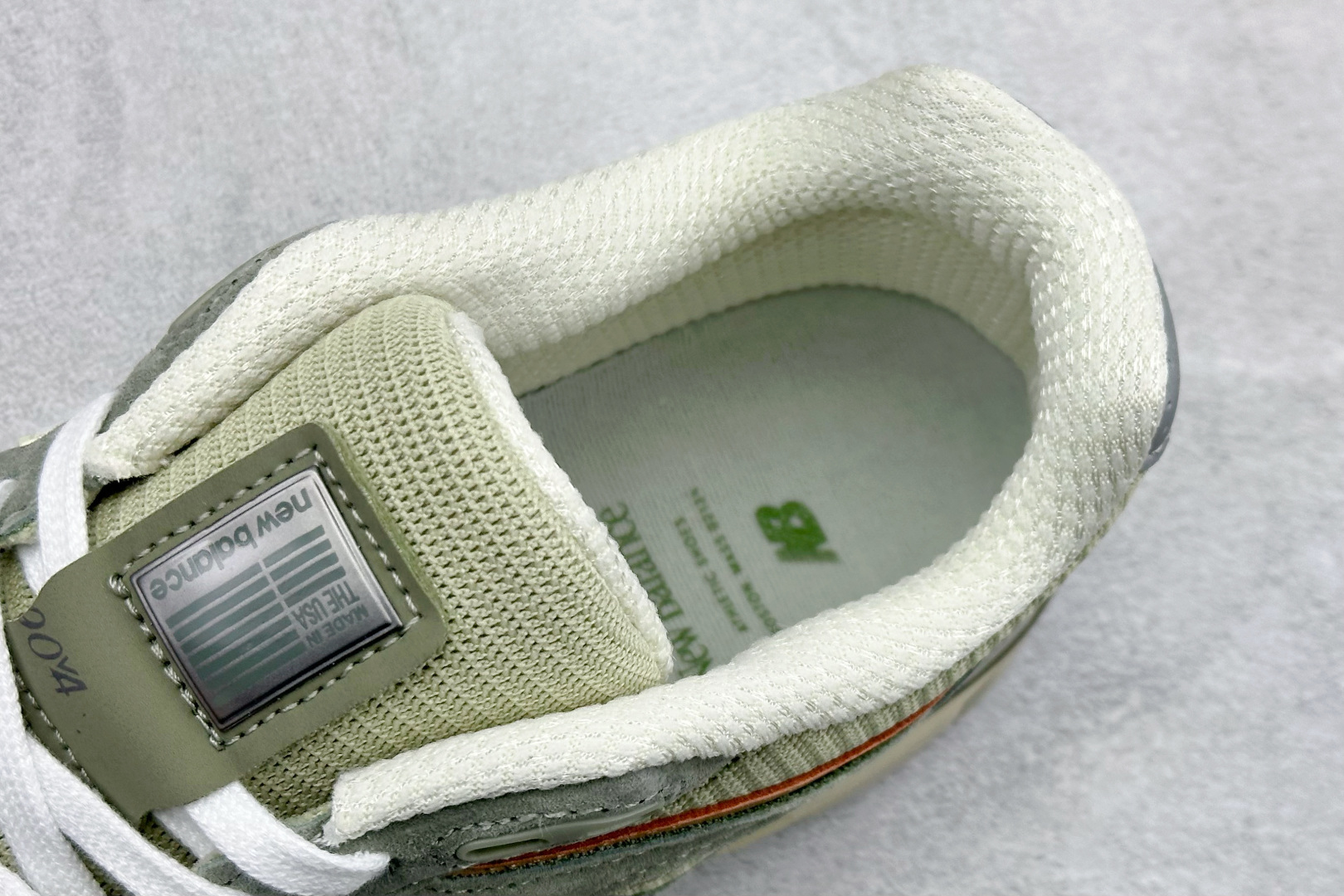 DS版New Balance 新百伦 990V4系列联名款复古休闲跑步鞋 M990GT4 DS版New Balance 新百伦 990V4系列联名款复古休闲跑步鞋 M990GT4