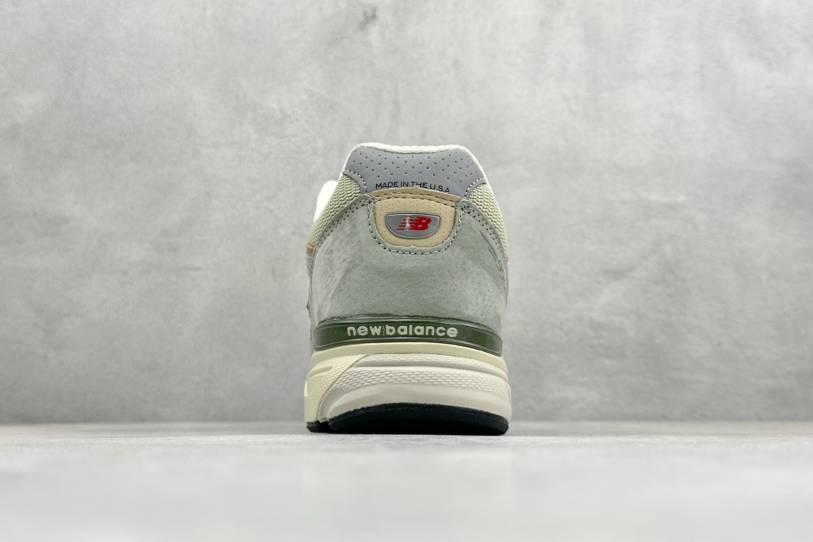 DS版New Balance 新百伦 990V4系列联名款复古休闲跑步鞋 M990GT4 DS版New Balance 新百伦 990V4系列联名款复古休闲跑步鞋 M990GT4