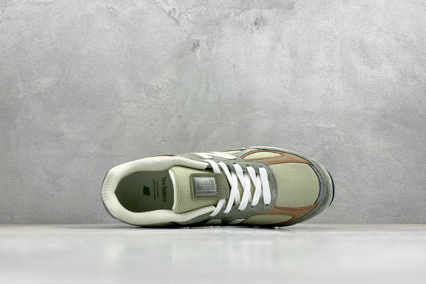 DS版New Balance 新百伦 990V4系列联名款复古休闲跑步鞋 M990GT4 DS版New Balance 新百伦 990V4系列联名款复古休闲跑步鞋 M990GT4