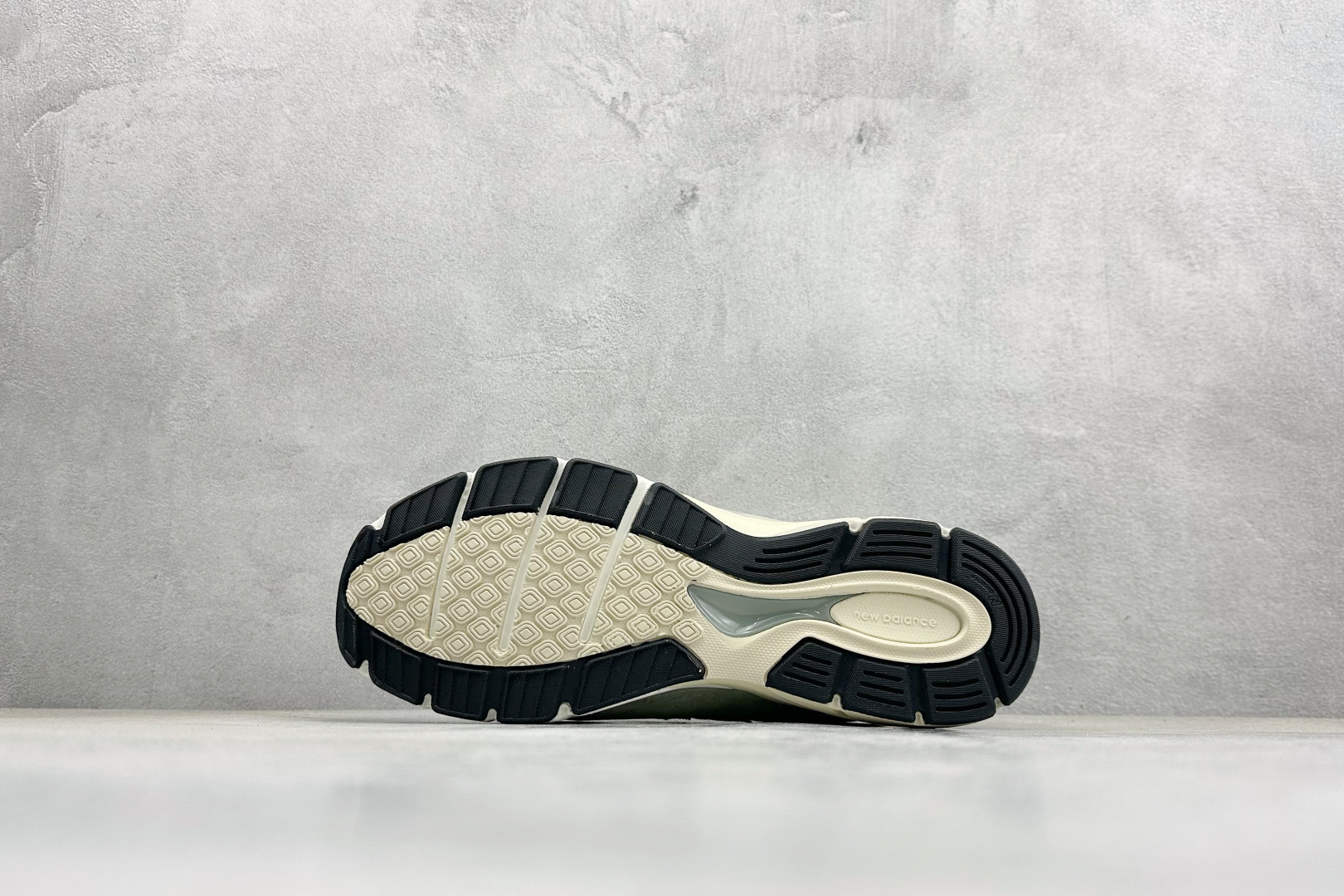 DS版New Balance 新百伦 990V4系列联名款复古休闲跑步鞋 M990GT4 DS版New Balance 新百伦 990V4系列联名款复古休闲跑步鞋 M990GT4