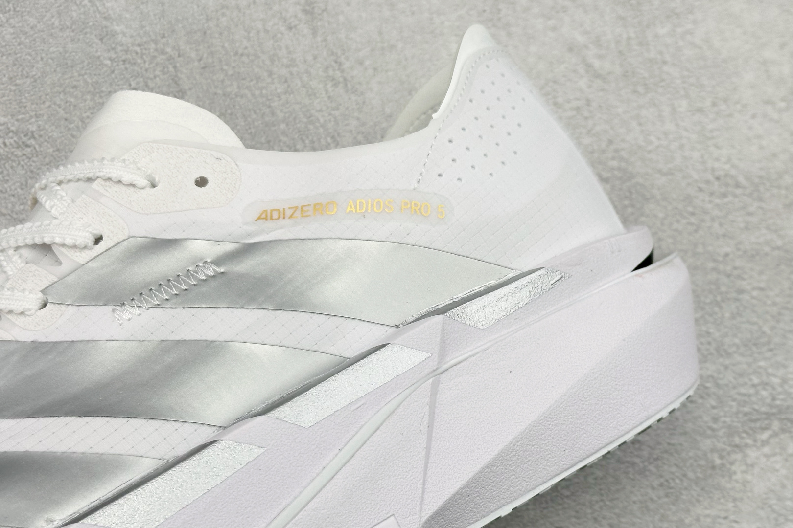TY版Adidas ADIZERO ADIOS 5 M 马拉松竞速专业跑鞋 K18228 TY版Adidas ADIZERO ADIOS 5 M 马拉松竞速专业跑鞋 K18228