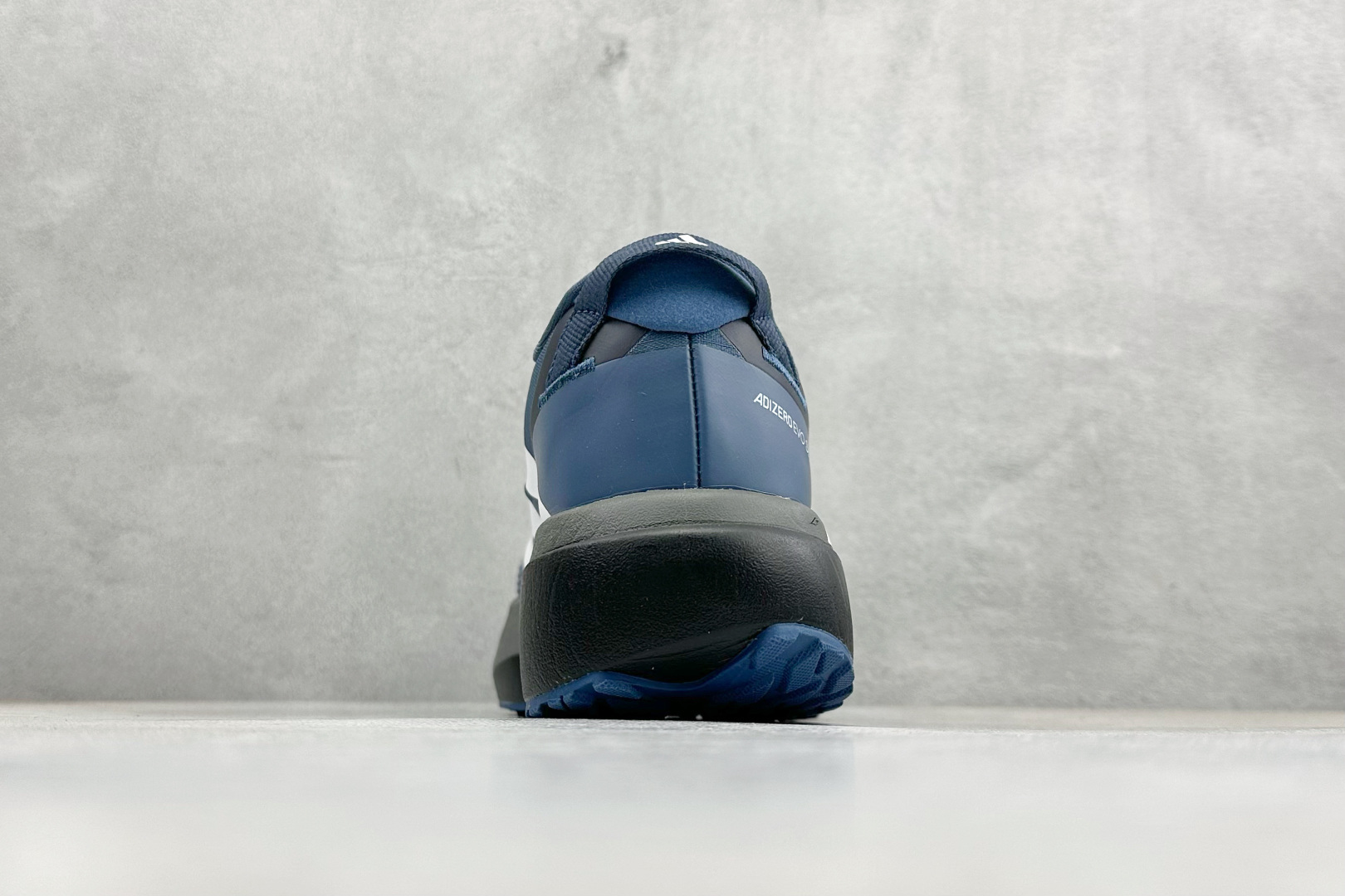TY版AD ADIZERO EVO SL ATR 阿迪超轻透气缓震跑鞋 KK0355 TY版AD ADIZERO EVO SL ATR 阿迪超轻透气缓震跑鞋 KK0355
