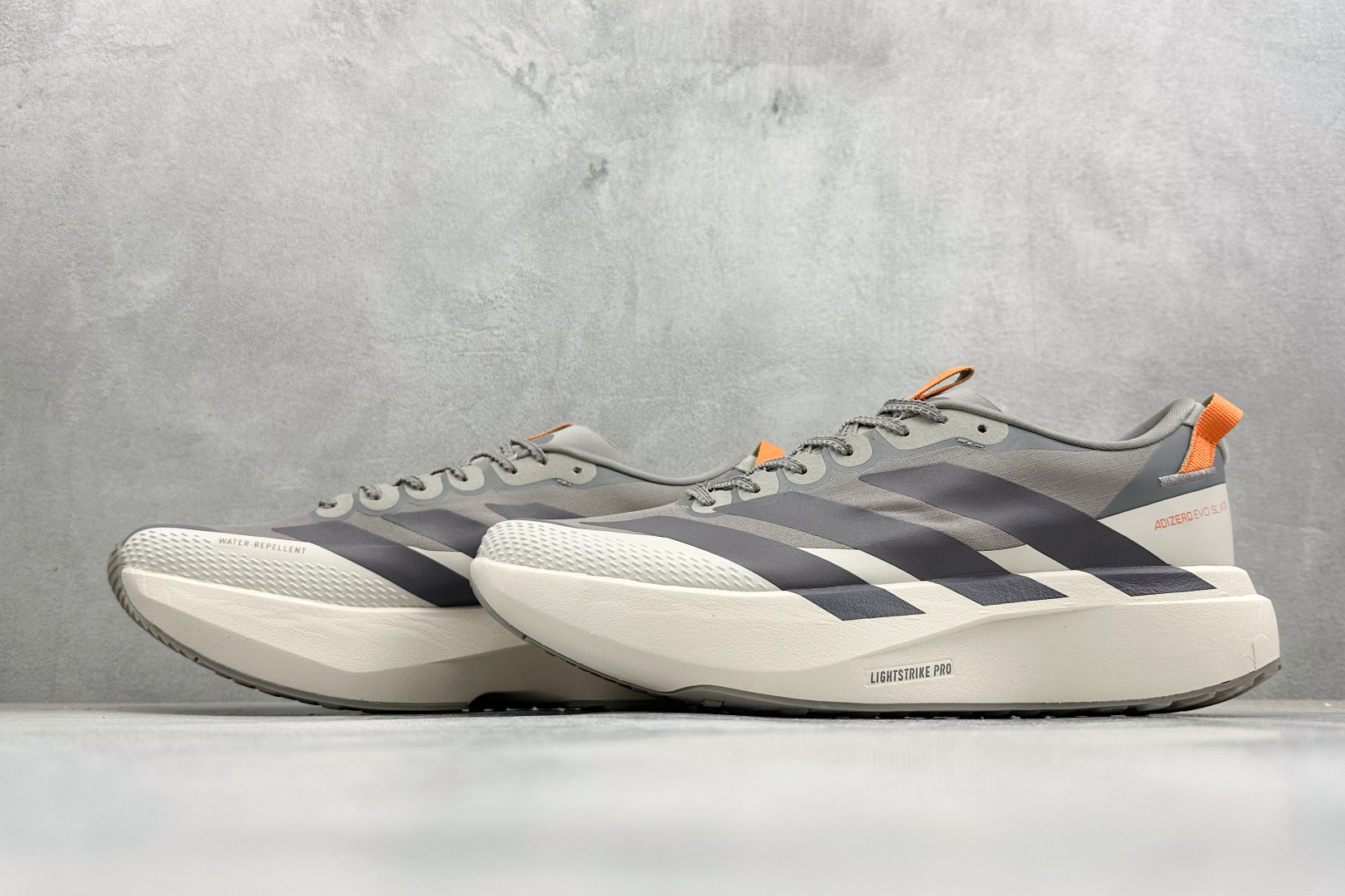 TY版AD ADIZERO EVO SL ATR 阿迪超轻透气缓震跑鞋 KK2720 TY版AD ADIZERO EVO SL ATR 阿迪超轻透气缓震跑鞋 KK2720