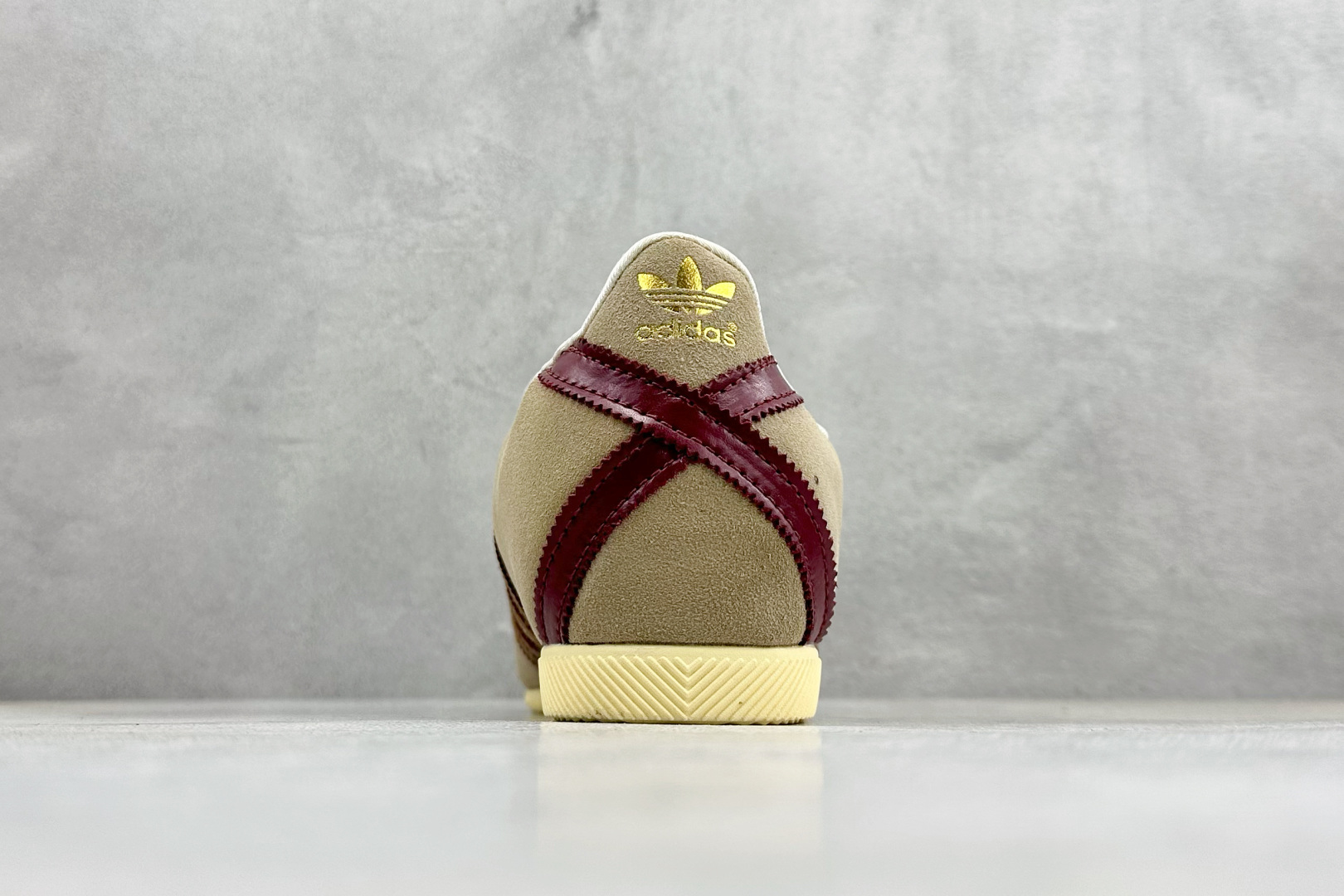 DS版Wales Bonner x adidas originals JAPAN 复古绒面皮革防滑耐磨轻便低帮休闲跑步鞋 GY5750 DS版Wales Bonner x adidas originals JAPAN 复古绒面皮革防滑耐磨轻便低帮休闲跑步鞋 GY5750