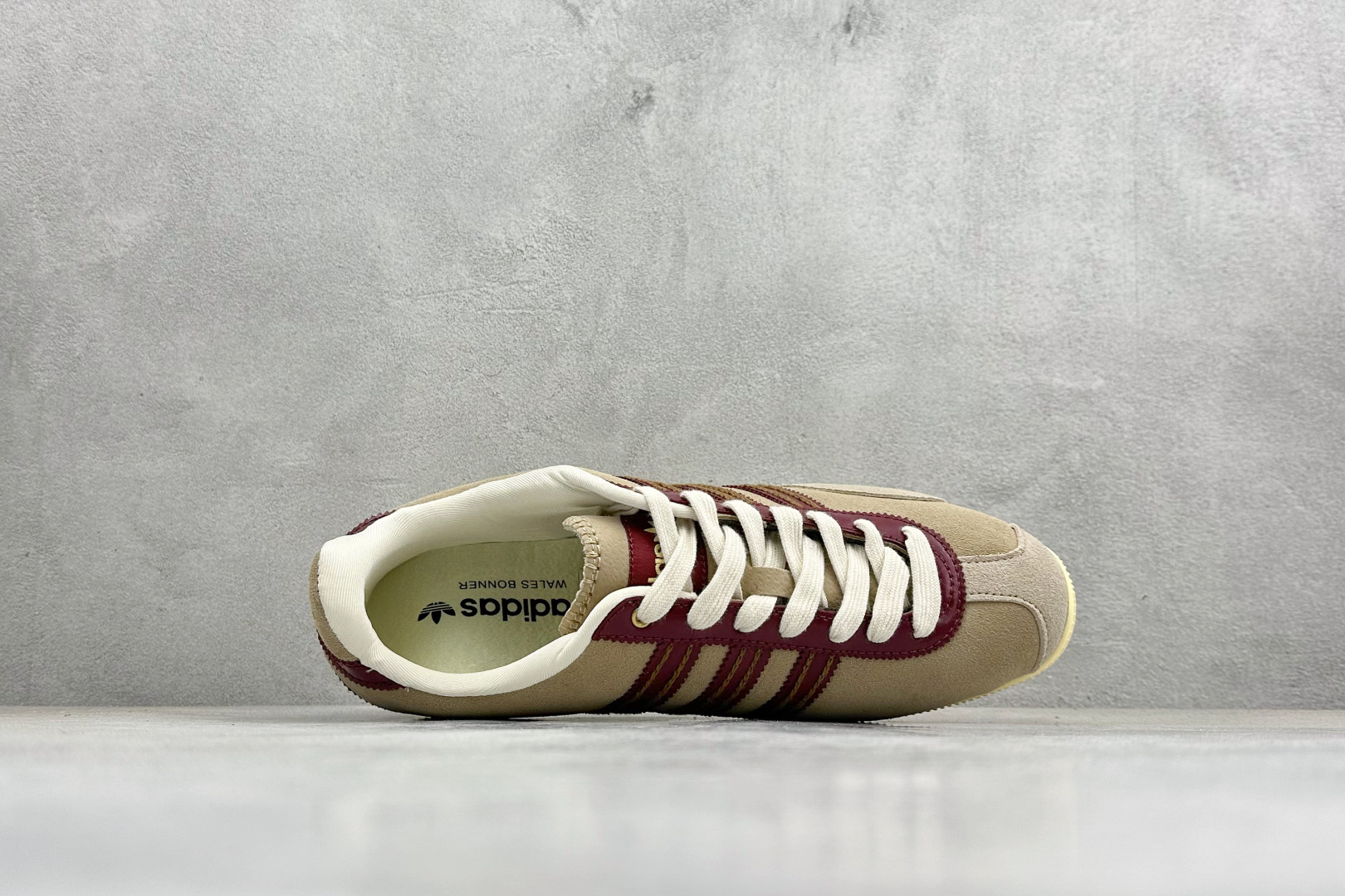 DS版Wales Bonner x adidas originals JAPAN 复古绒面皮革防滑耐磨轻便低帮休闲跑步鞋 GY5750 DS版Wales Bonner x adidas originals JAPAN 复古绒面皮革防滑耐磨轻便低帮休闲跑步鞋 GY5750
