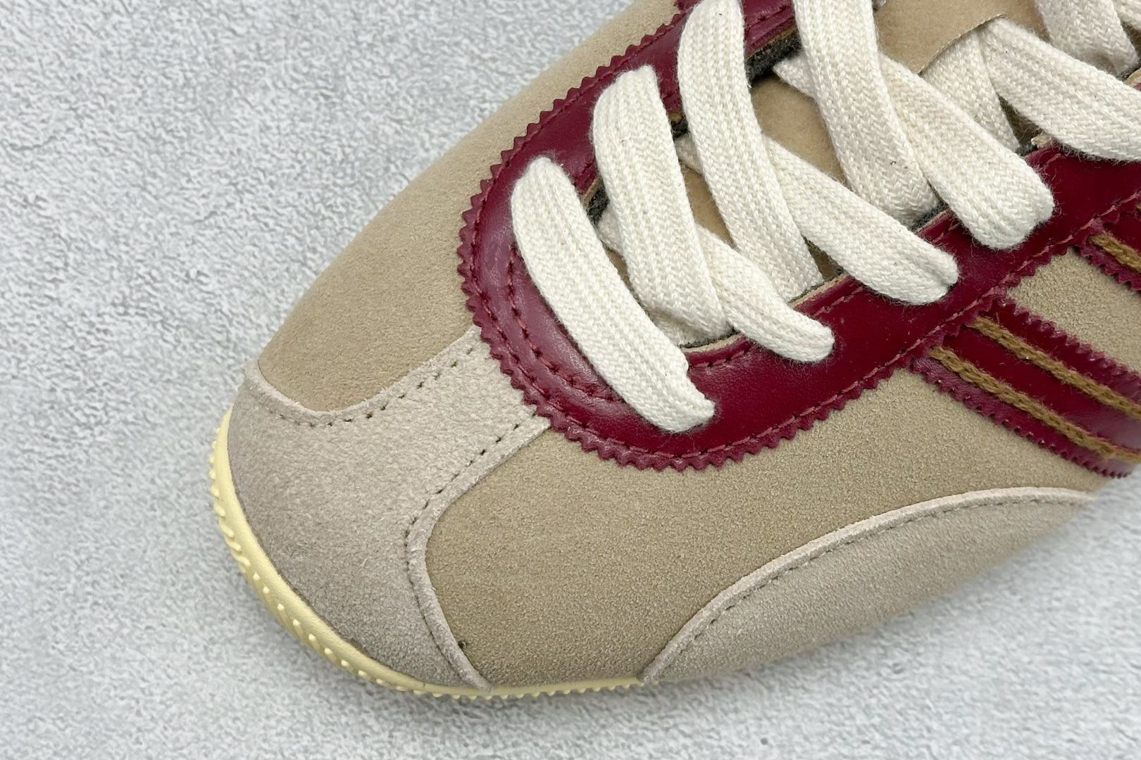 DS版Wales Bonner x adidas originals JAPAN 复古绒面皮革防滑耐磨轻便低帮休闲跑步鞋 GY5750 DS版Wales Bonner x adidas originals JAPAN 复古绒面皮革防滑耐磨轻便低帮休闲跑步鞋 GY5750