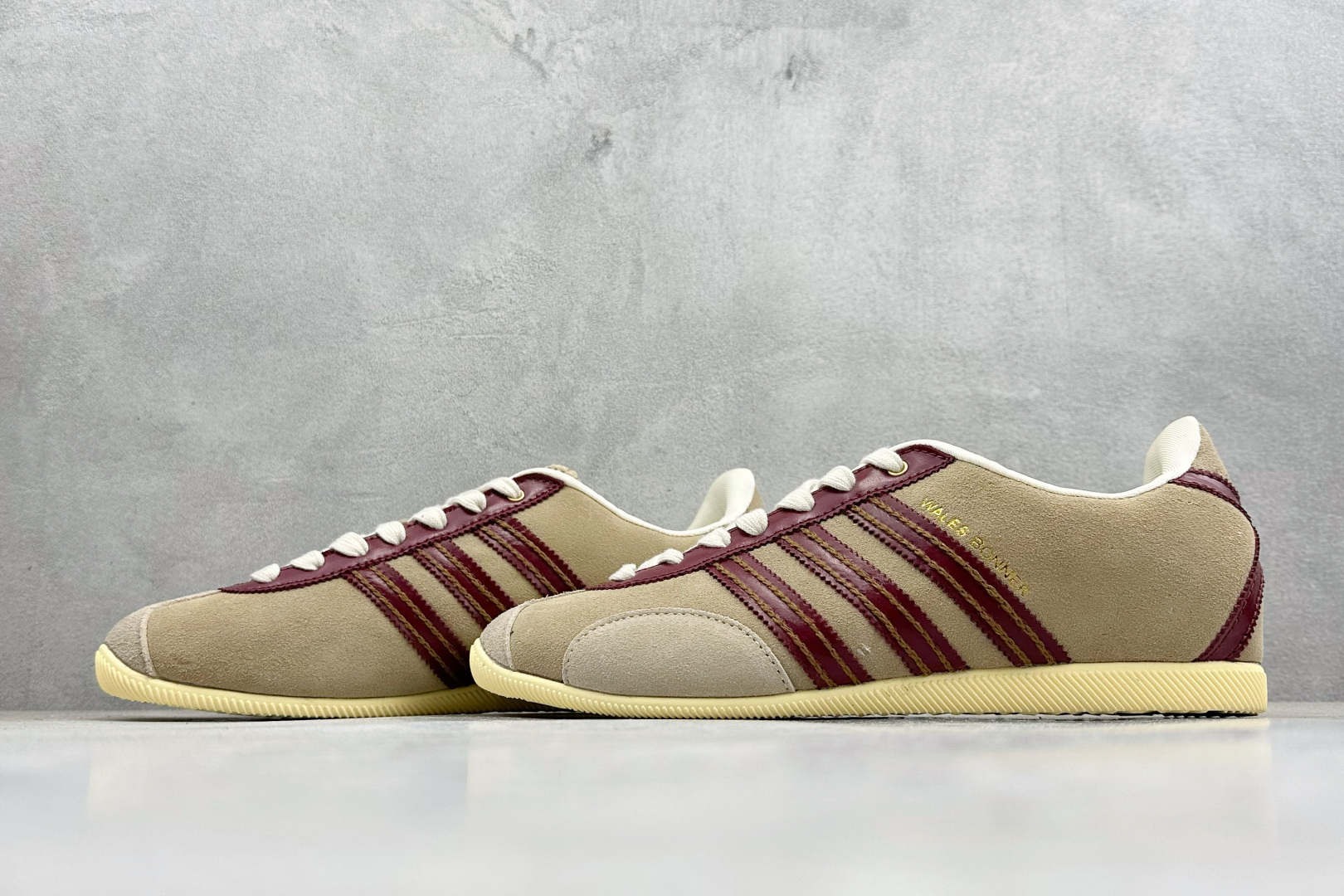 DS版Wales Bonner x adidas originals JAPAN 复古绒面皮革防滑耐磨轻便低帮休闲跑步鞋 GY5750 DS版Wales Bonner x adidas originals JAPAN 复古绒面皮革防滑耐磨轻便低帮休闲跑步鞋 GY5750