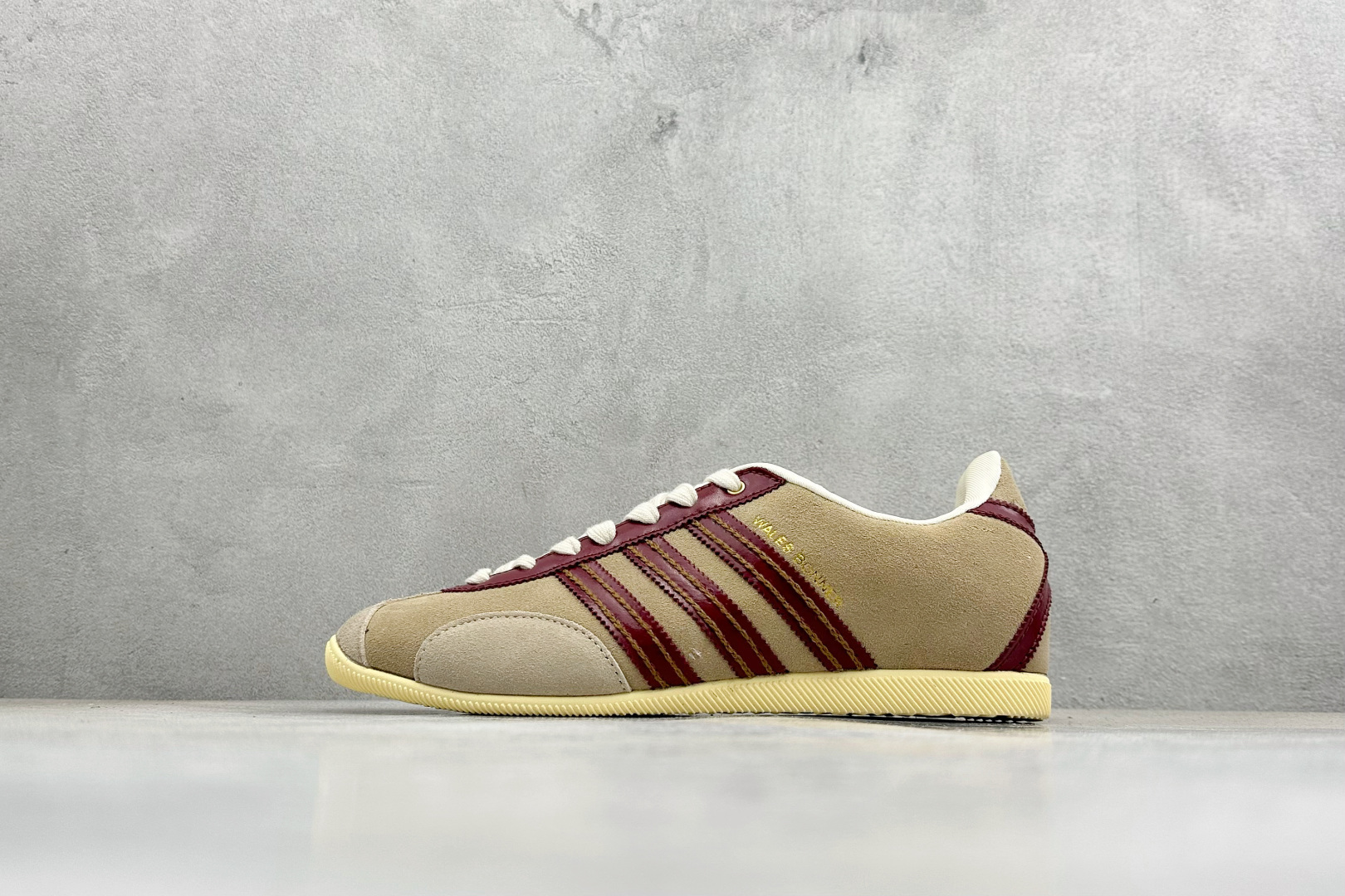 DS版Wales Bonner x adidas originals JAPAN 复古绒面皮革防滑耐磨轻便低帮休闲跑步鞋 GY5750 DS版Wales Bonner x adidas originals JAPAN 复古绒面皮革防滑耐磨轻便低帮休闲跑步鞋 GY5750