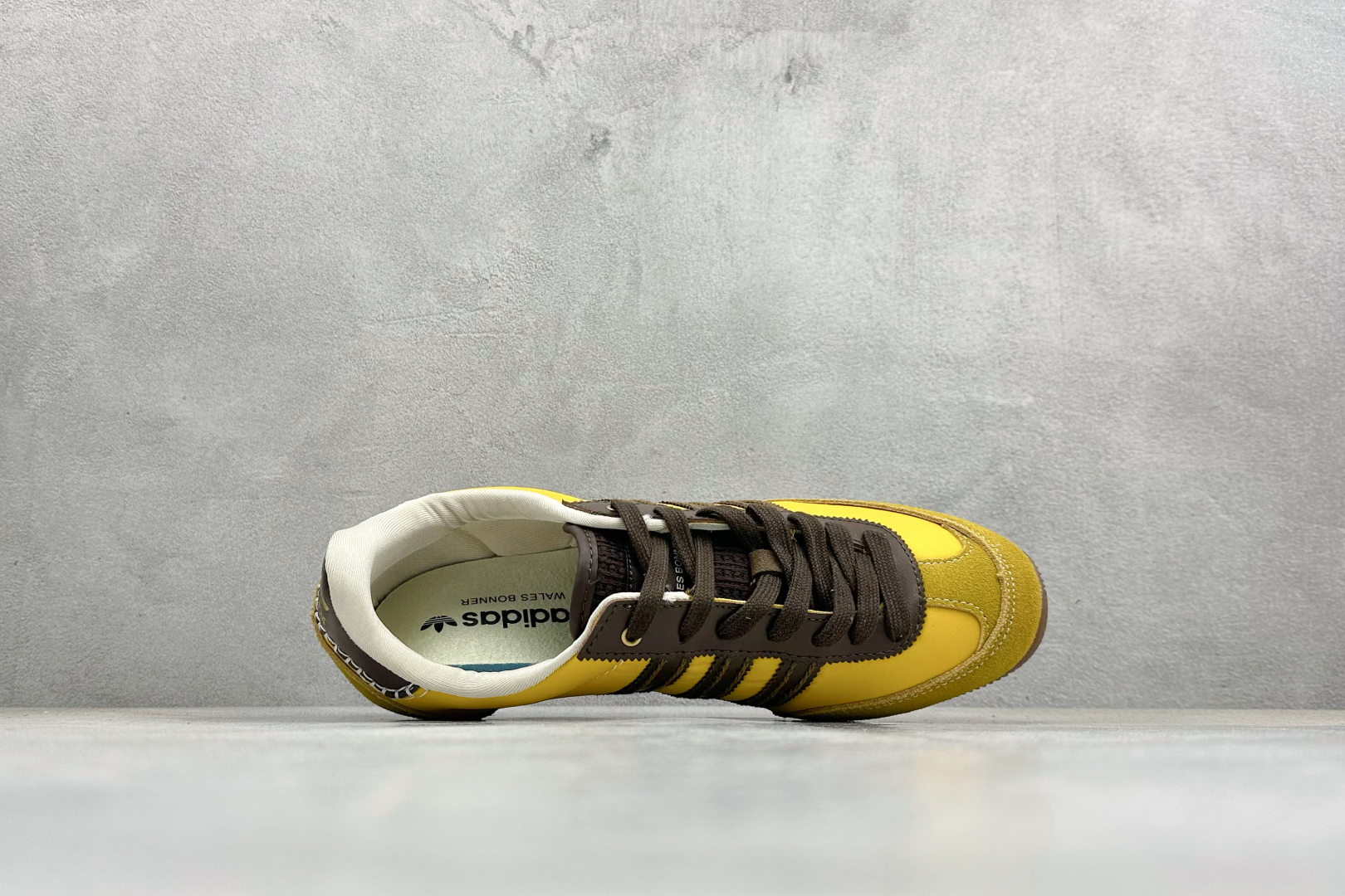 DS版Wales Bonner x adidas originals JAPAN 复古绒面皮革防滑耐磨轻便低帮休闲跑步鞋 GY5752 DS版Wales Bonner x adidas originals JAPAN 复古绒面皮革防滑耐磨轻便低帮休闲跑步鞋 GY5752