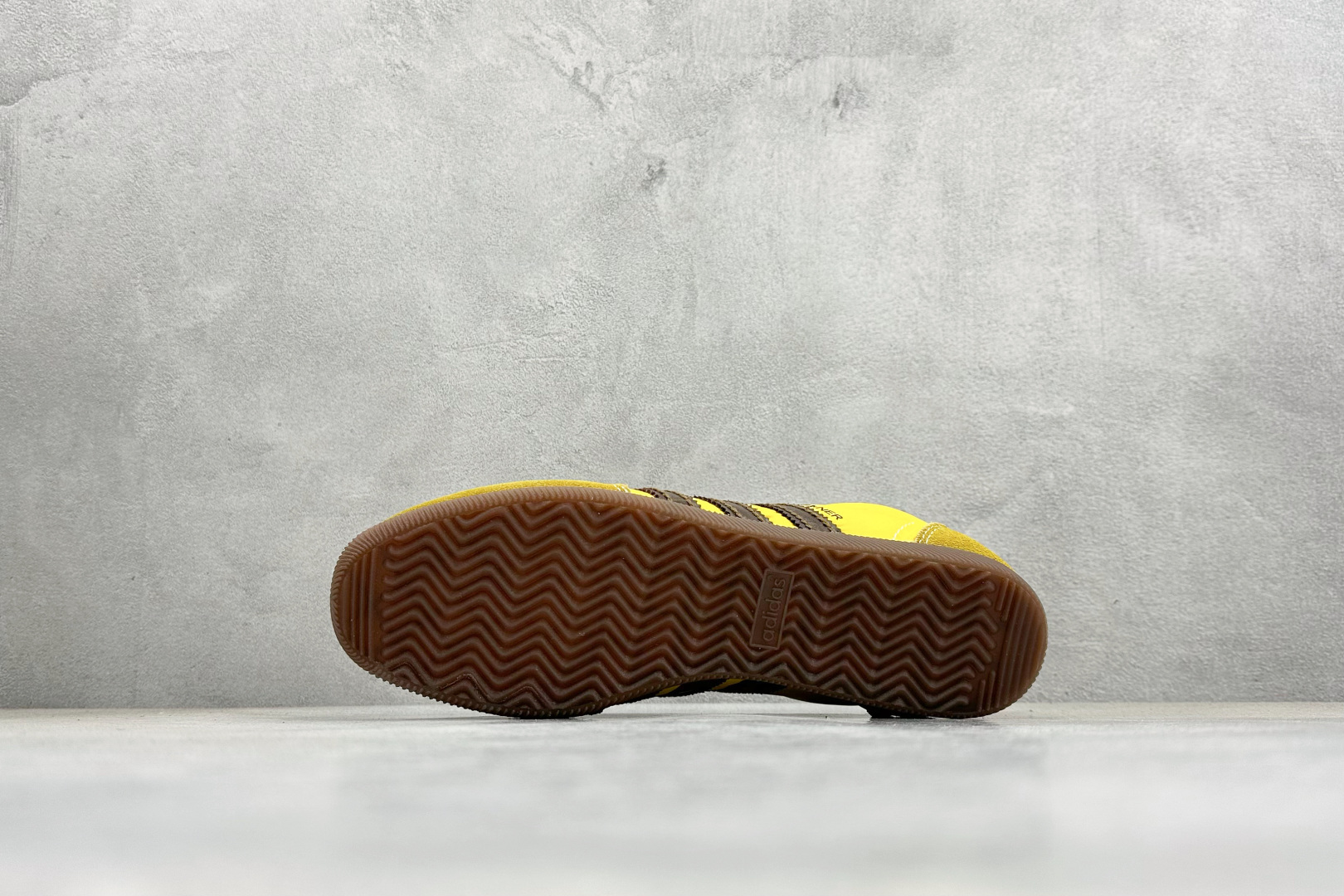 DS版Wales Bonner x adidas originals JAPAN 复古绒面皮革防滑耐磨轻便低帮休闲跑步鞋 GY5752 DS版Wales Bonner x adidas originals JAPAN 复古绒面皮革防滑耐磨轻便低帮休闲跑步鞋 GY5752