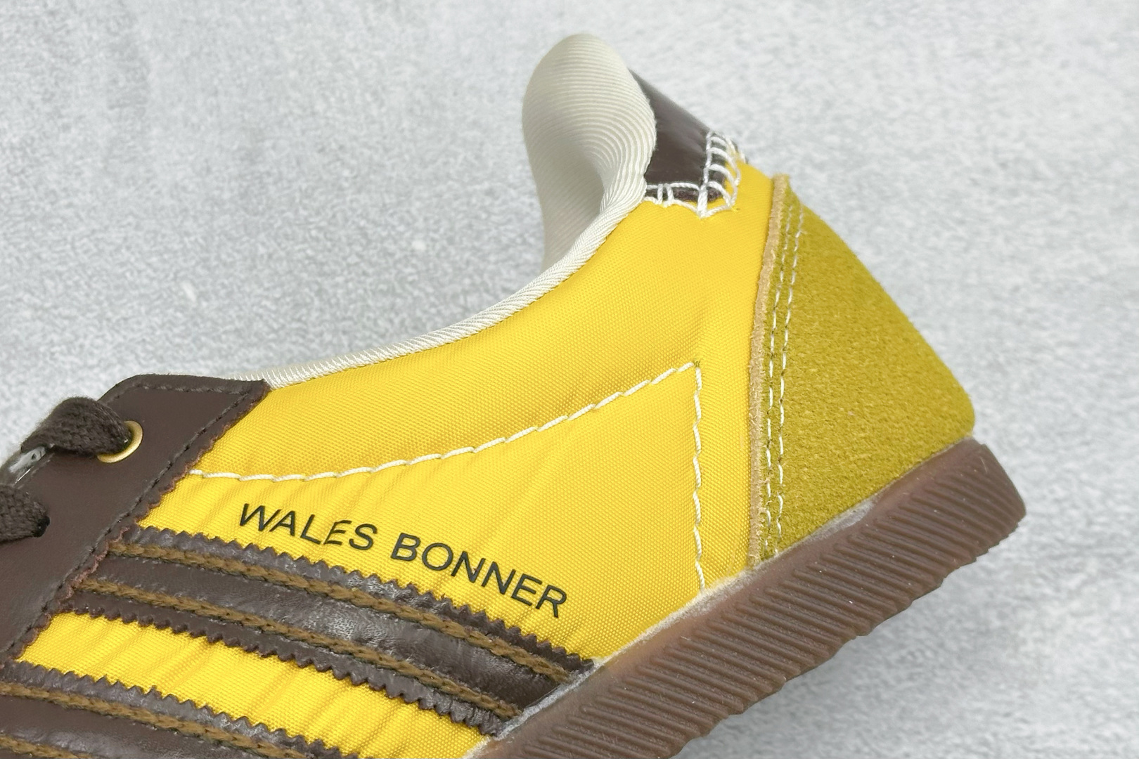 DS版Wales Bonner x adidas originals JAPAN 复古绒面皮革防滑耐磨轻便低帮休闲跑步鞋 GY5752 DS版Wales Bonner x adidas originals JAPAN 复古绒面皮革防滑耐磨轻便低帮休闲跑步鞋 GY5752