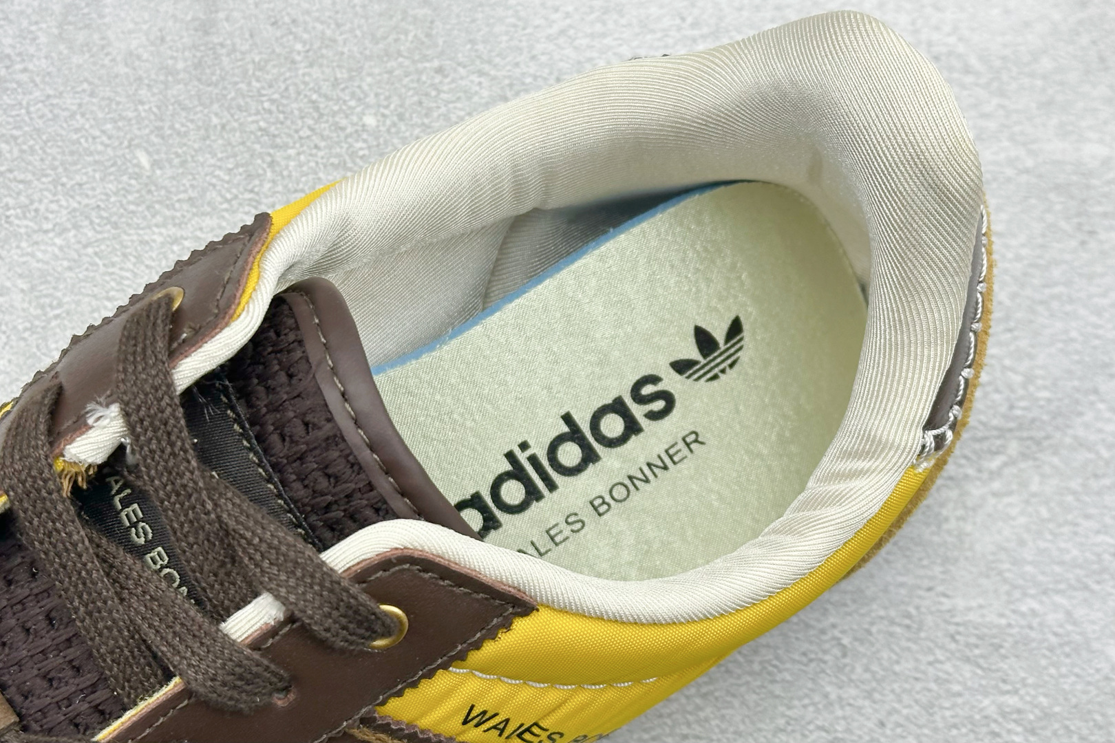 DS版Wales Bonner x adidas originals JAPAN 复古绒面皮革防滑耐磨轻便低帮休闲跑步鞋 GY5752 DS版Wales Bonner x adidas originals JAPAN 复古绒面皮革防滑耐磨轻便低帮休闲跑步鞋 GY5752