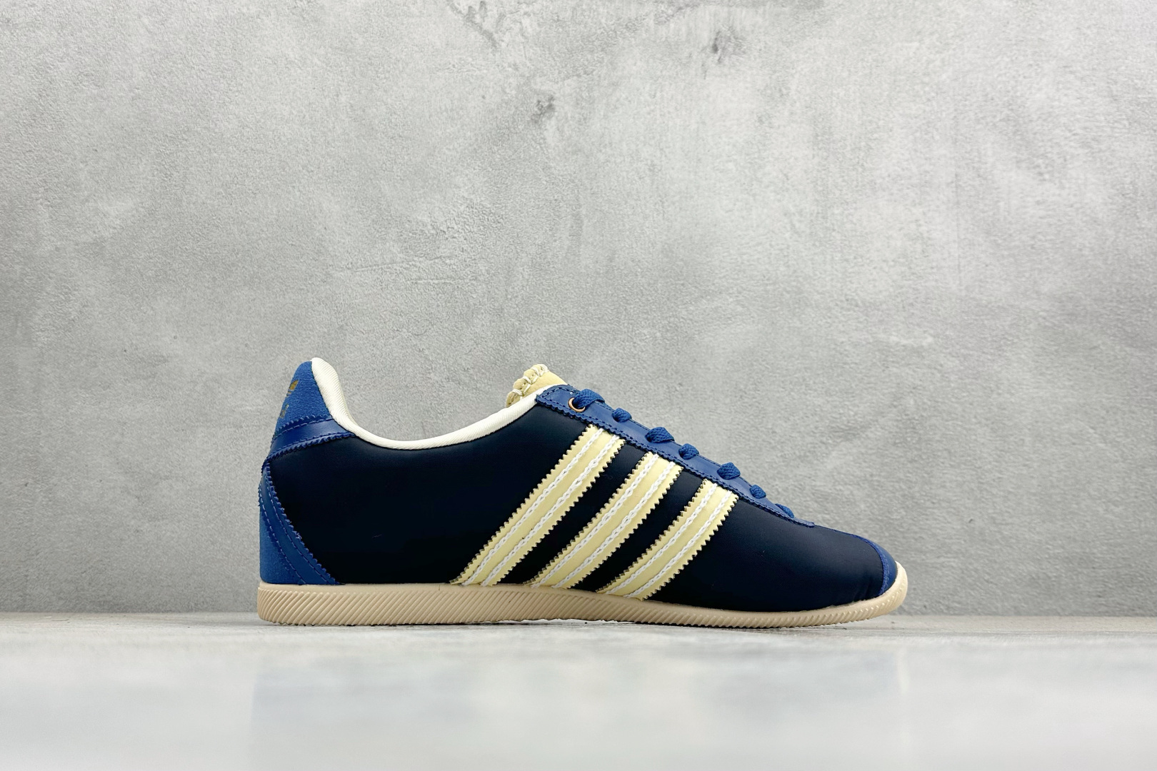 DS版Wales Bonner x adidas originals JAPAN 复古绒面皮革防滑耐磨轻便低帮休闲跑步鞋 GZ3964 DS版Wales Bonner x adidas originals JAPAN 复古绒面皮革防滑耐磨轻便低帮休闲跑步鞋 GZ3964