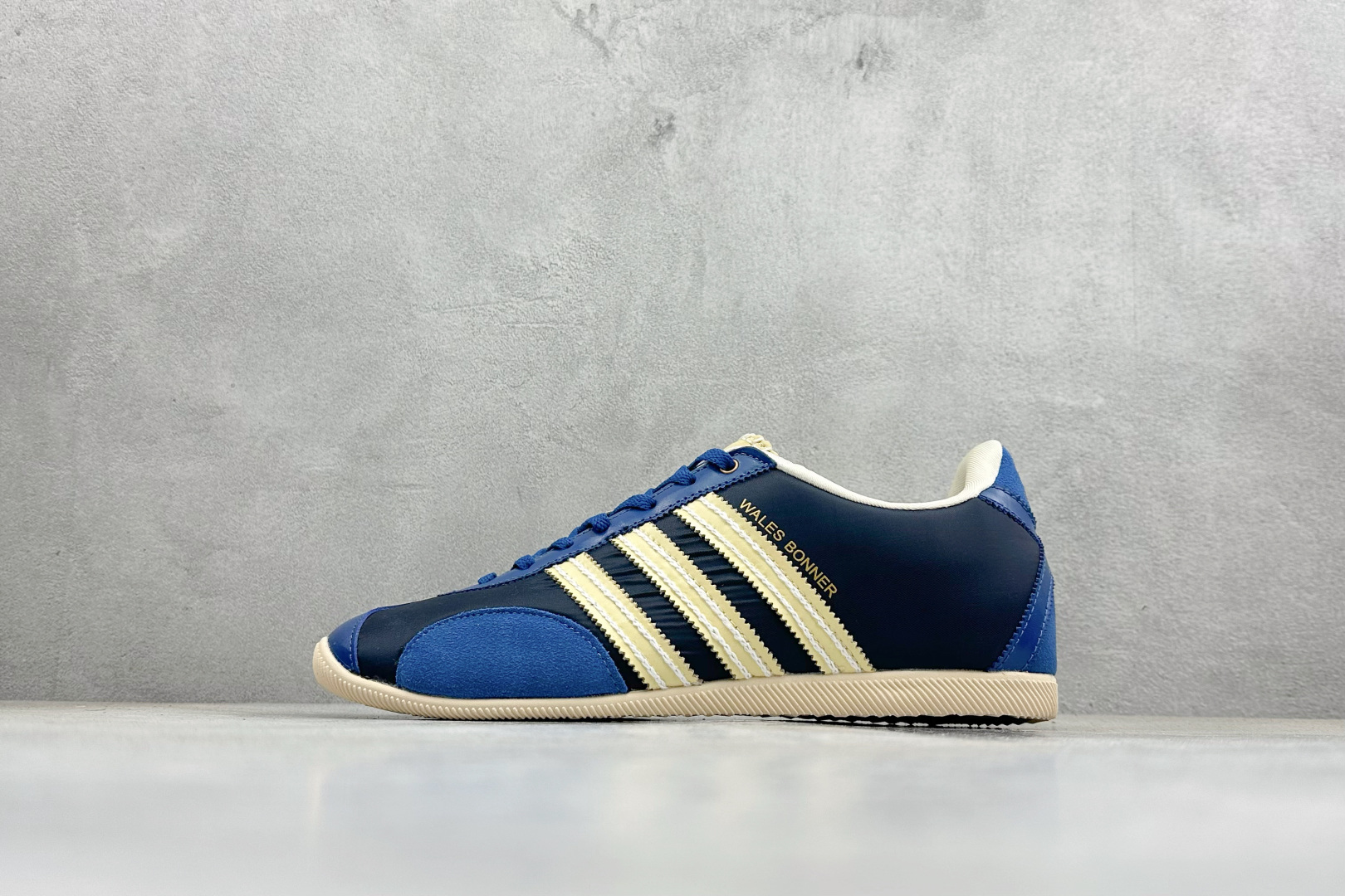 DS版Wales Bonner x adidas originals JAPAN 复古绒面皮革防滑耐磨轻便低帮休闲跑步鞋 GZ3964 DS版Wales Bonner x adidas originals JAPAN 复古绒面皮革防滑耐磨轻便低帮休闲跑步鞋 GZ3964