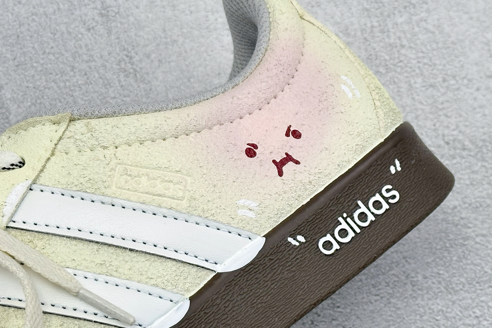Adidas VI Court CLASSIC 三叶草休闲复古运动板鞋 HQ1802-High Quatity Cheap Brand wholesale wholesaler seller Clothes Bags handbags Sneakers Top Fashion Clothing Shoes from China Factory Chinese suppliers best Quality Beautiful Price Adidas VI Court CLASSIC 三叶草休闲复古运动板鞋 HQ1802