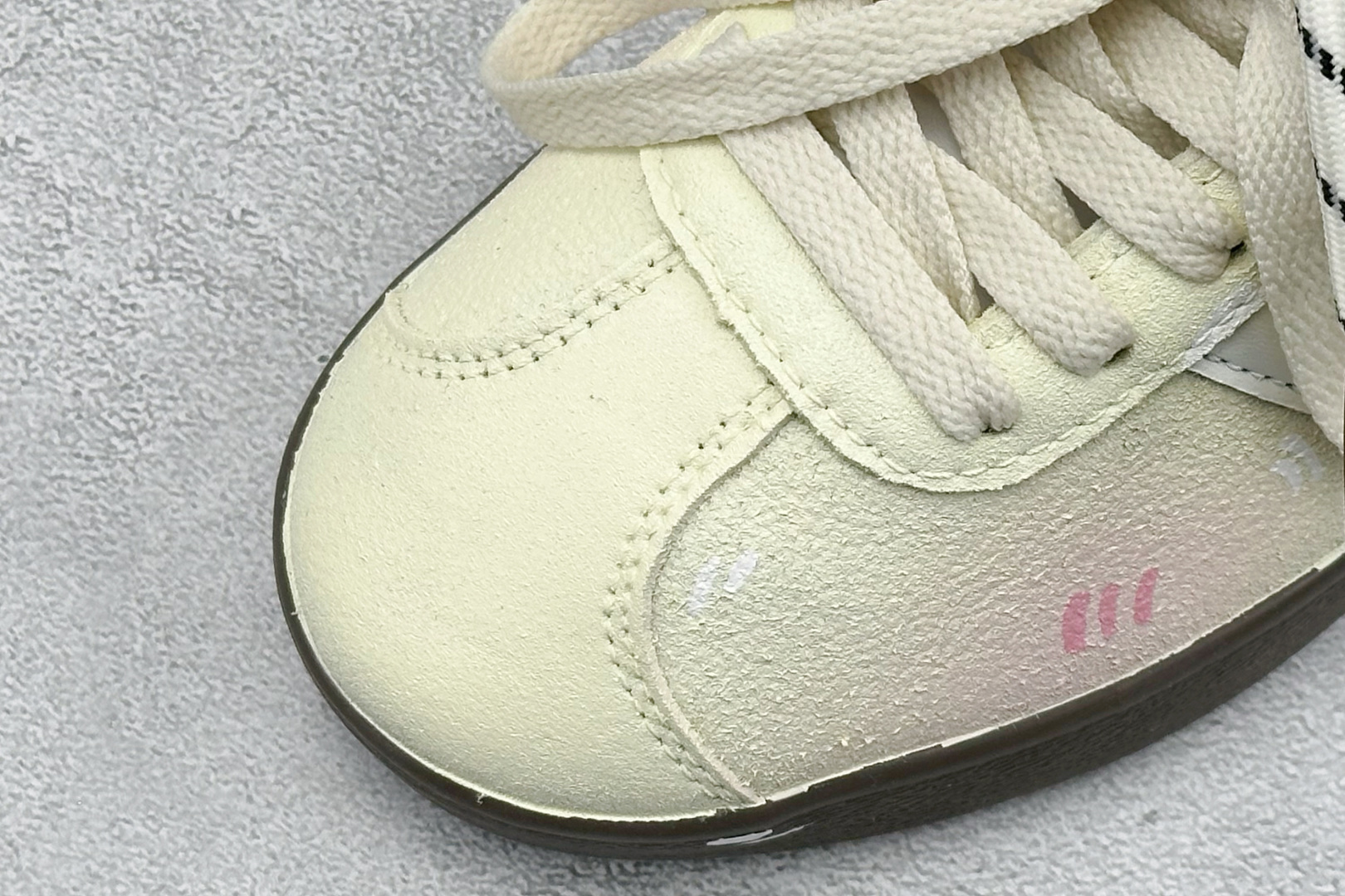 Adidas VI Court CLASSIC 三叶草休闲复古运动板鞋 HQ1802-High Quatity Cheap Brand wholesale wholesaler seller Clothes Bags handbags Sneakers Top Fashion Clothing Shoes from China Factory Chinese suppliers best Quality Beautiful Price Adidas VI Court CLASSIC 三叶草休闲复古运动板鞋 HQ1802