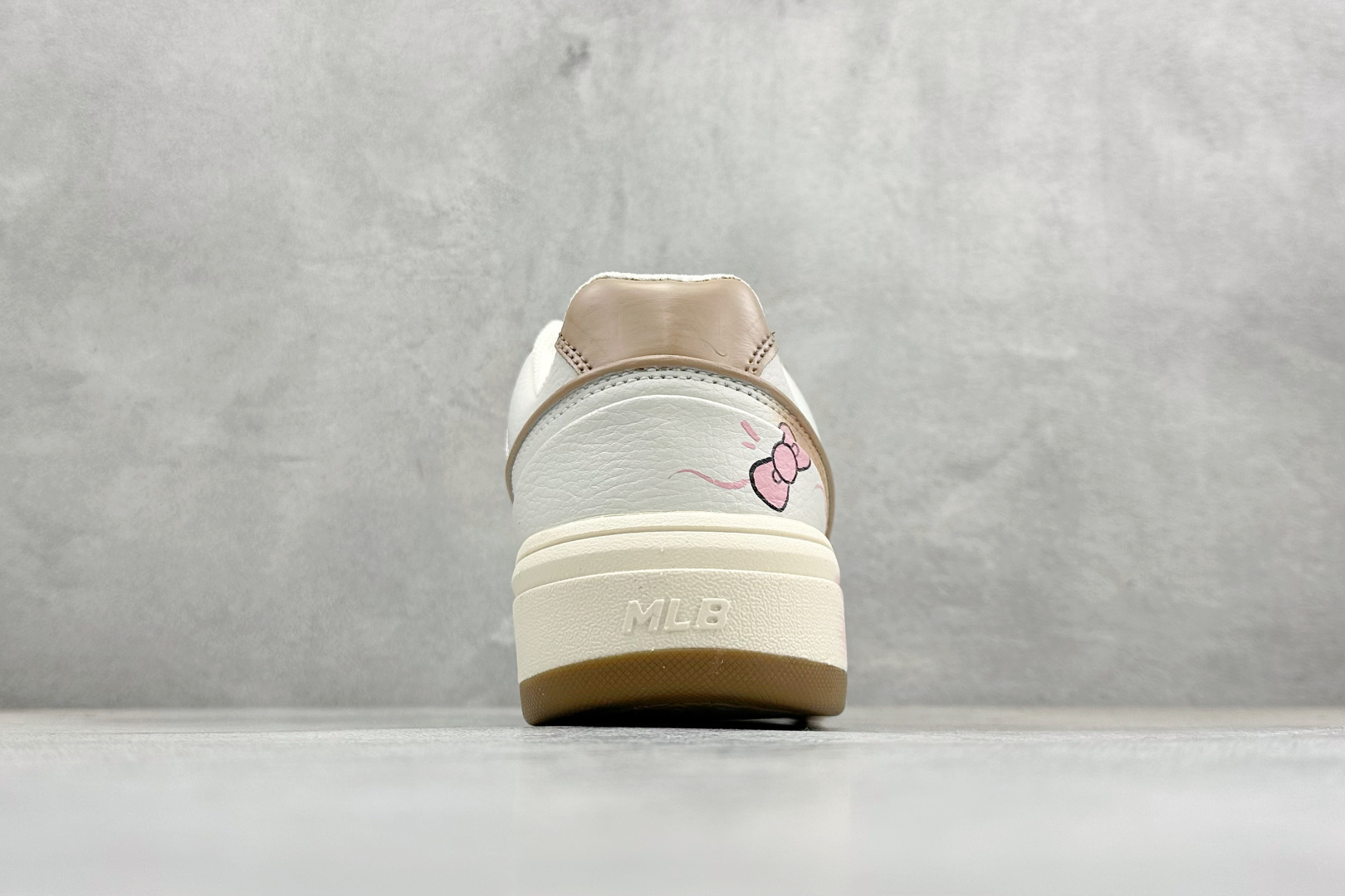 MLB CHUNKY 印花网红老爹鞋 涂鸦恶作剧 3ASXCA12N-High Quatity Cheap Brand wholesale wholesaler seller Clothes Bags handbags Sneakers Top Fashion Clothing Shoes from China Factory Chinese suppliers best Quality Beautiful Price MLB CHUNKY 印花网红老爹鞋 涂鸦恶作剧 3ASXCA12N