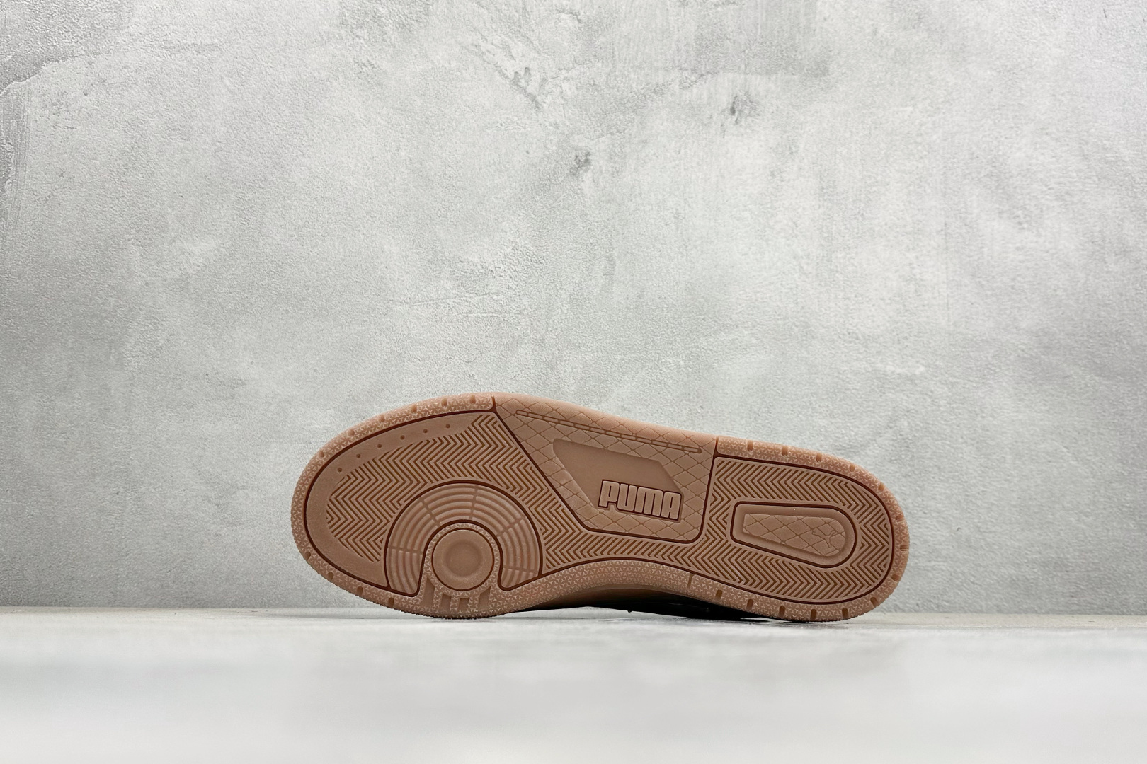 PUMA彪马 CA Match Court 休闲经典简约复古 低帮板鞋 308621-09-High Quatity Cheap Brand wholesale wholesaler seller Clothes Bags handbags Sneakers Top Fashion Clothing Shoes from China Factory Chinese suppliers best Quality Beautiful Price PUMA彪马 CA Match Court 休闲经典简约复古 低帮板鞋 308621-09