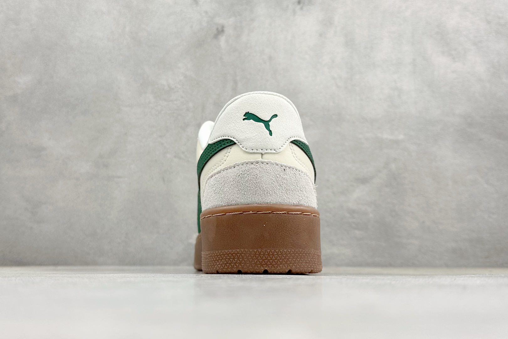 PUMA彪马 CA Match Court 休闲经典简约复古 低帮板鞋 308621-09-High Quatity Cheap Brand wholesale wholesaler seller Clothes Bags handbags Sneakers Top Fashion Clothing Shoes from China Factory Chinese suppliers best Quality Beautiful Price PUMA彪马 CA Match Court 休闲经典简约复古 低帮板鞋 308621-09