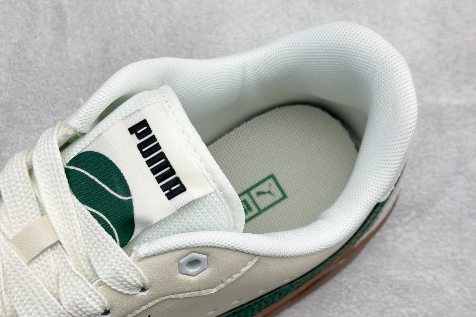 PUMA彪马 CA Match Court 休闲经典简约复古 低帮板鞋 308621-09-High Quatity Cheap Brand wholesale wholesaler seller Clothes Bags handbags Sneakers Top Fashion Clothing Shoes from China Factory Chinese suppliers best Quality Beautiful Price PUMA彪马 CA Match Court 休闲经典简约复古 低帮板鞋 308621-09