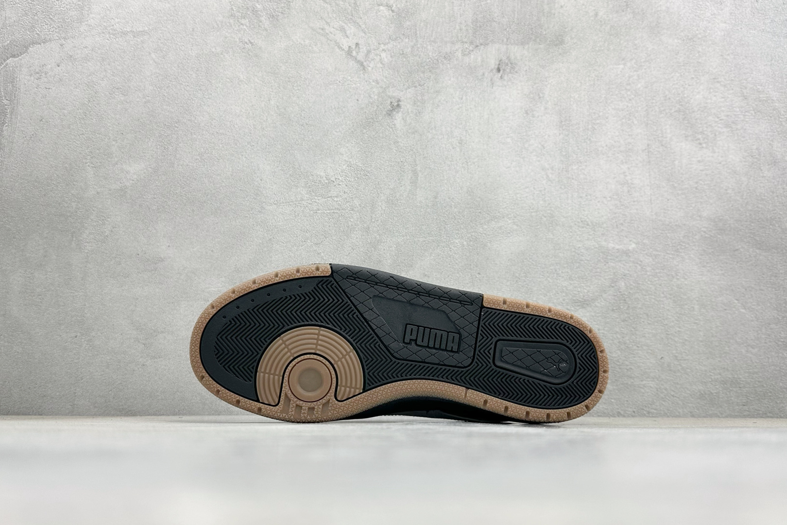 PUMA彪马 CA Match Court 休闲经典简约复古 低帮板鞋 308621-08-High Quatity Cheap Brand wholesale wholesaler seller Clothes Bags handbags Sneakers Top Fashion Clothing Shoes from China Factory Chinese suppliers best Quality Beautiful Price PUMA彪马 CA Match Court 休闲经典简约复古 低帮板鞋 308621-08