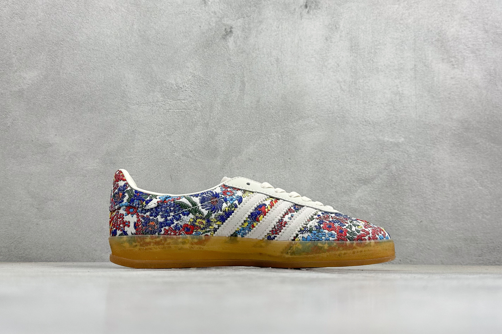 Adidas Originals Gazelle Indoor 三叶草复古休闲防滑耐磨低帮板鞋 JP5309 Adidas Originals Gazelle Indoor 三叶草复古休闲防滑耐磨低帮板鞋 JP5309