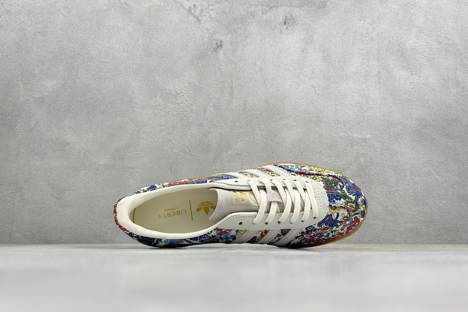 Adidas Originals Gazelle Indoor 三叶草复古休闲防滑耐磨低帮板鞋 JP5309 Adidas Originals Gazelle Indoor 三叶草复古休闲防滑耐磨低帮板鞋 JP5309