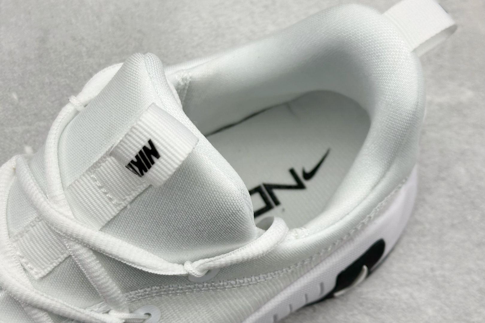 Nike Free Metcon 6 轻盈舒适减震防滑耐磨 低帮跑步鞋 FJ7127-101