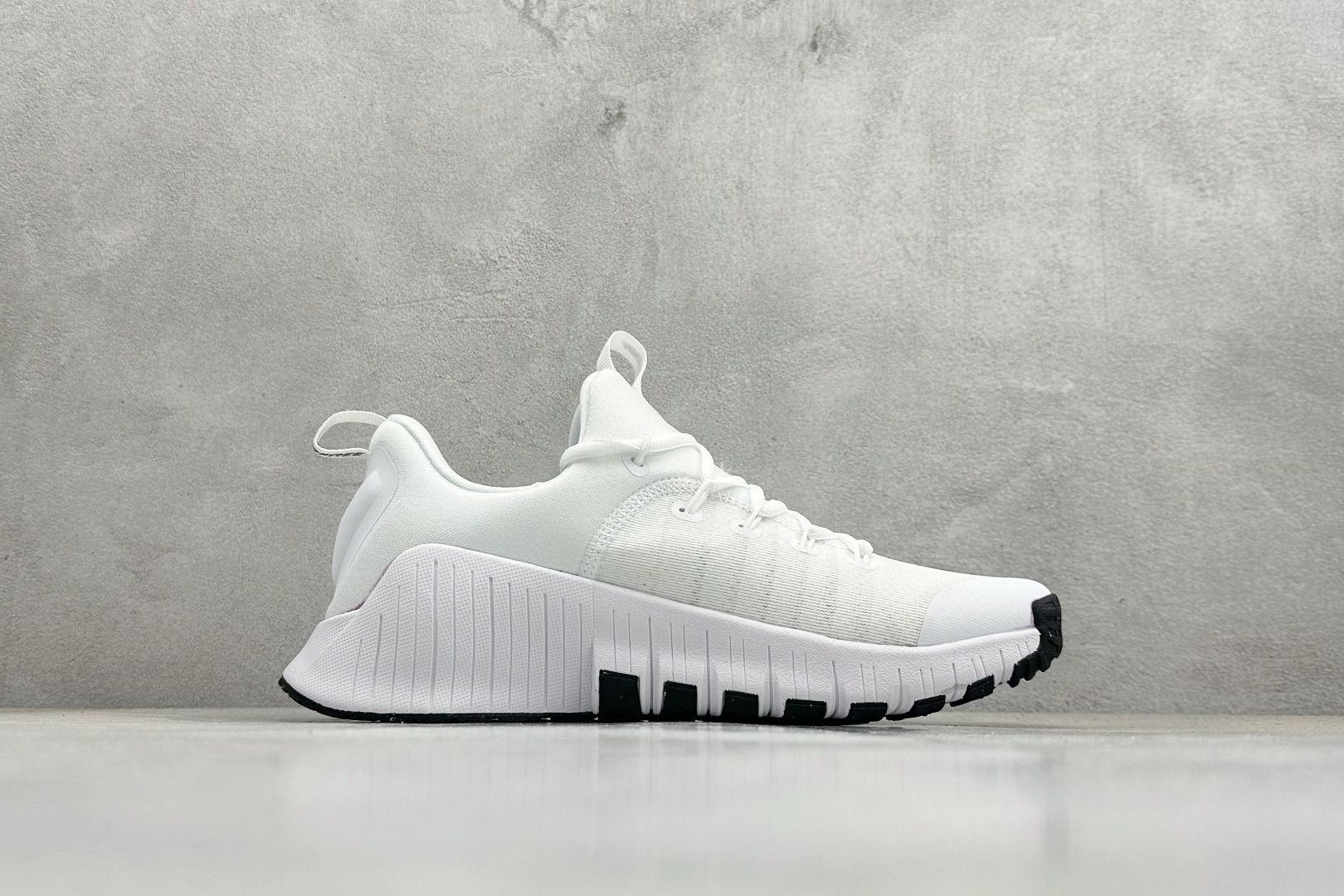 Nike Free Metcon 6 轻盈舒适减震防滑耐磨 低帮跑步鞋 FJ7127-101
