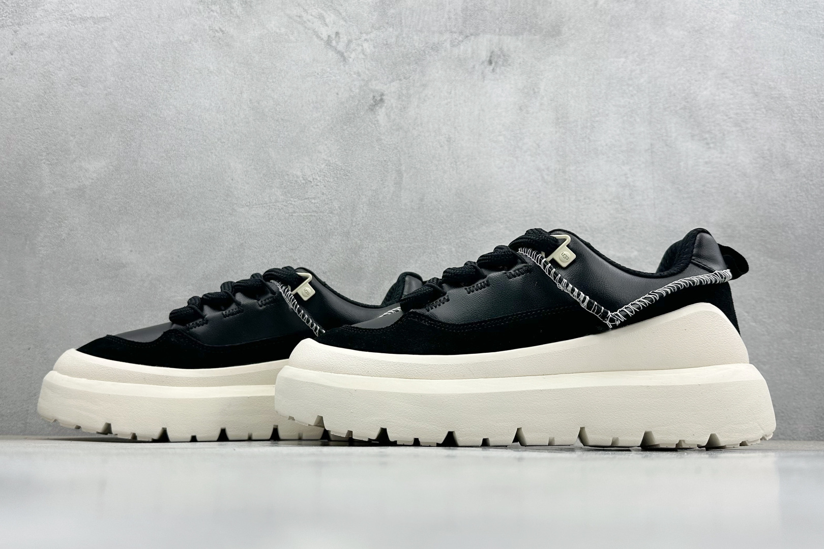 UGG Heritage Utilty Sneaker 中性羊绒雪地面包鞋 1170910-BWHT UGG Heritage Utilty Sneaker 中性羊绒雪地面包鞋 1170910-BWHT