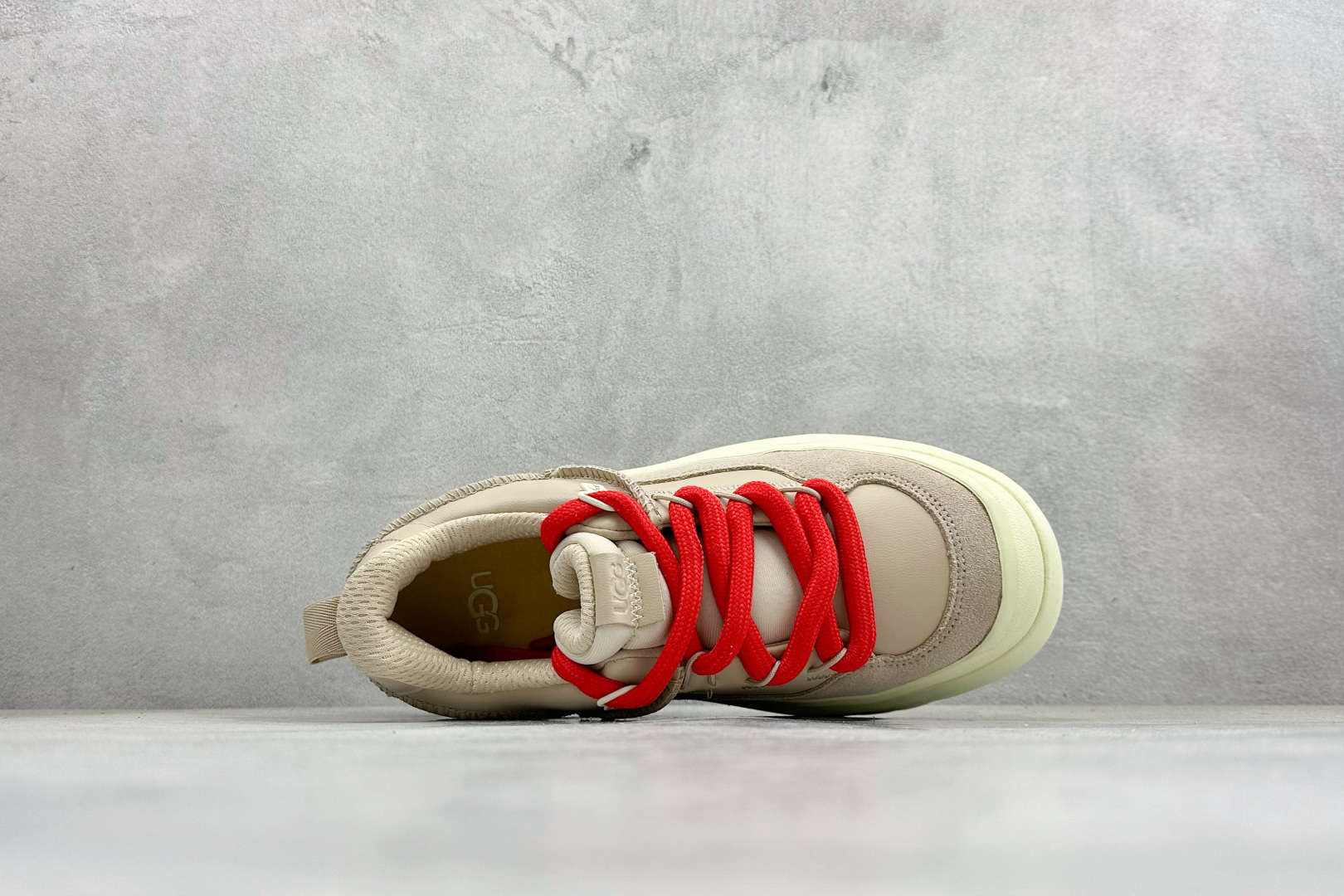 UGG Heritage Utilty Sneaker 中性羊绒雪地面包鞋 1170910-SSBF UGG Heritage Utilty Sneaker 中性羊绒雪地面包鞋 1170910-SSBF