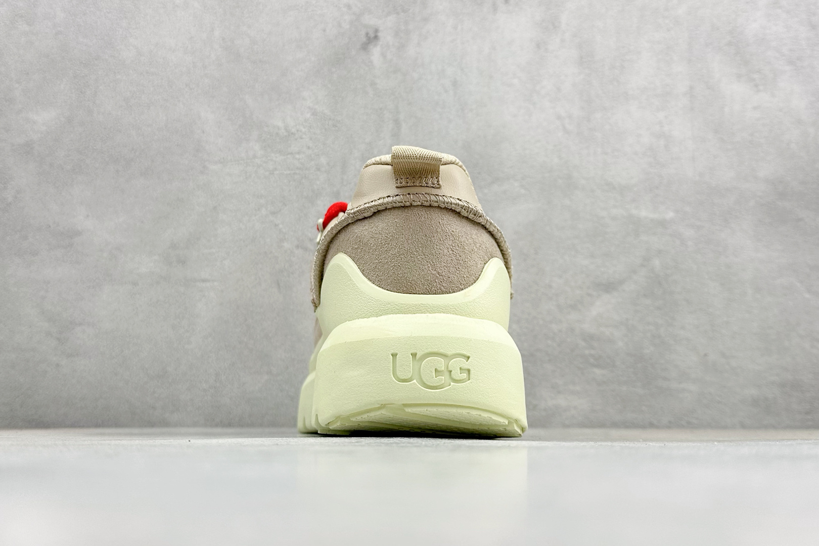 UGG Heritage Utilty Sneaker 中性羊绒雪地面包鞋 1170910-SSBF UGG Heritage Utilty Sneaker 中性羊绒雪地面包鞋 1170910-SSBF