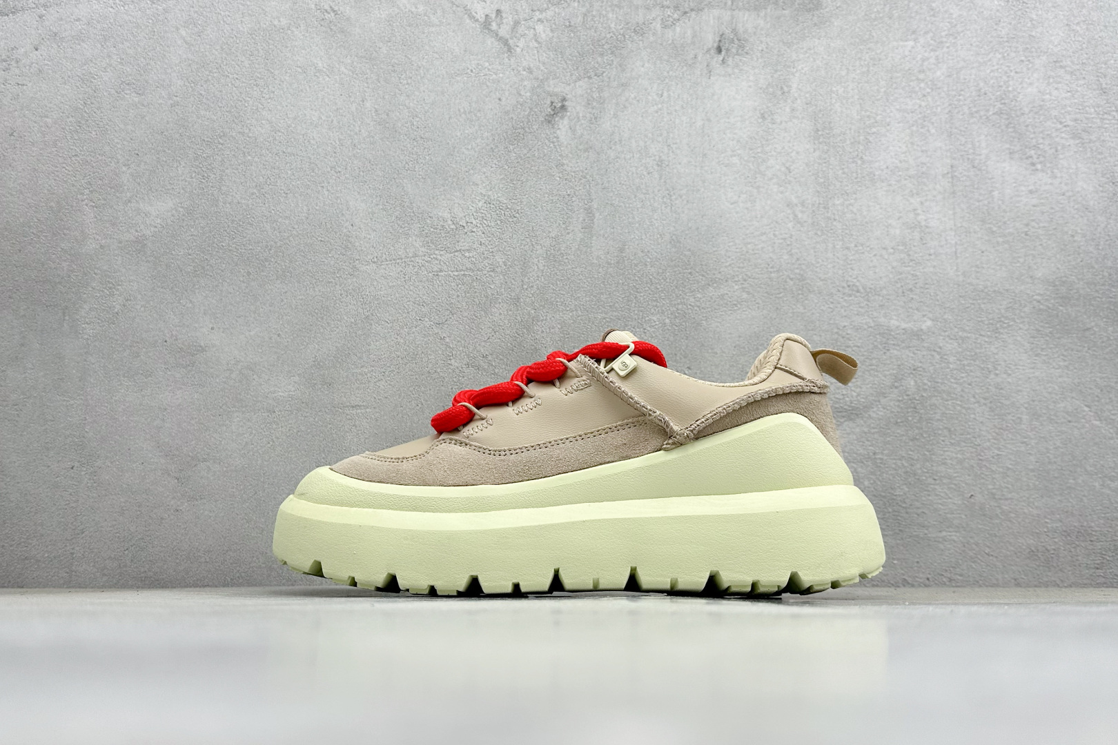 UGG Heritage Utilty Sneaker 中性羊绒雪地面包鞋 1170910-SSBF UGG Heritage Utilty Sneaker 中性羊绒雪地面包鞋 1170910-SSBF