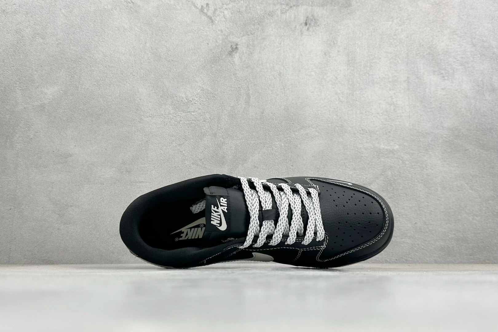 SB Dunk Low 街头潮魂炸场!这双Stussy斯图西联名Dunk直接封神 MN1688-111 SB Dunk Low 街头潮魂炸场!这双Stussy斯图西联名Dunk直接封神 MN1688-111