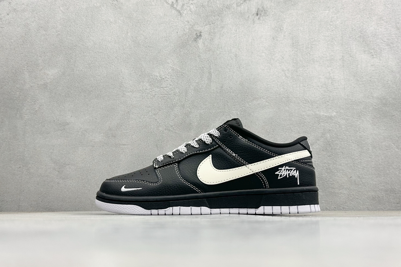 SB Dunk Low 街头潮魂炸场!这双Stussy斯图西联名Dunk直接封神 MN1688-111 SB Dunk Low 街头潮魂炸场!这双Stussy斯图西联名Dunk直接封神 MN1688-111