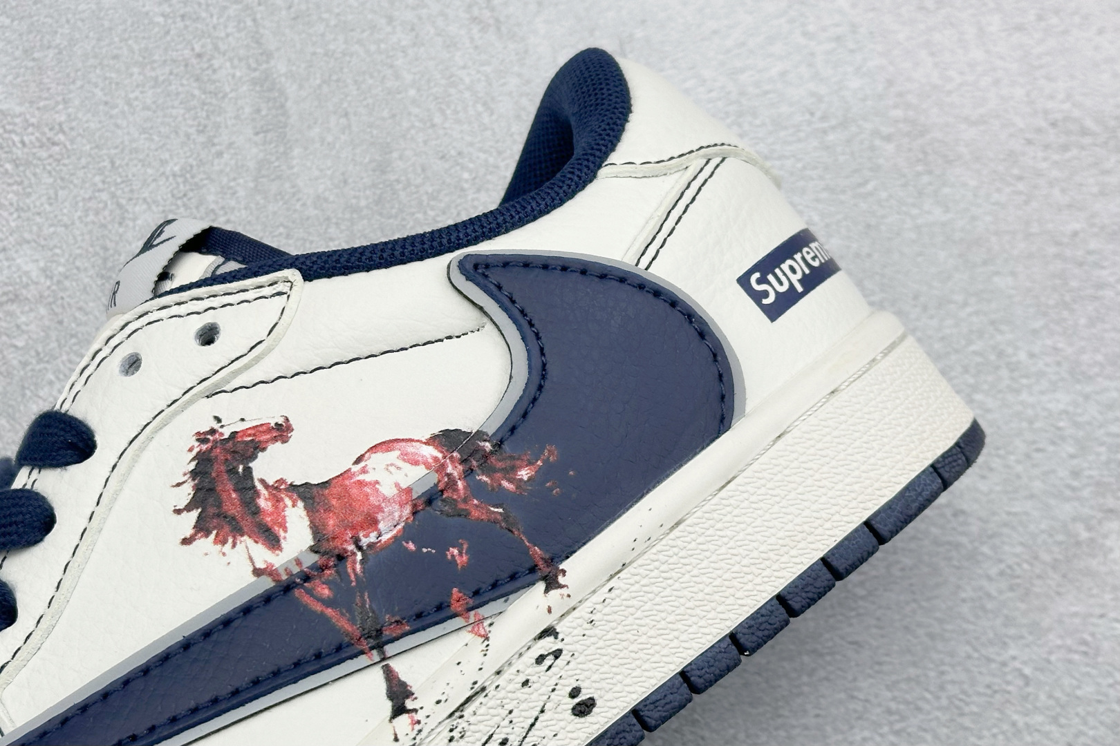 Air Jordan 1 马年定制款 经典AJ1低帮鞋型打底 FF2026-001 Air Jordan 1 马年定制款 经典AJ1低帮鞋型打底 FF2026-001