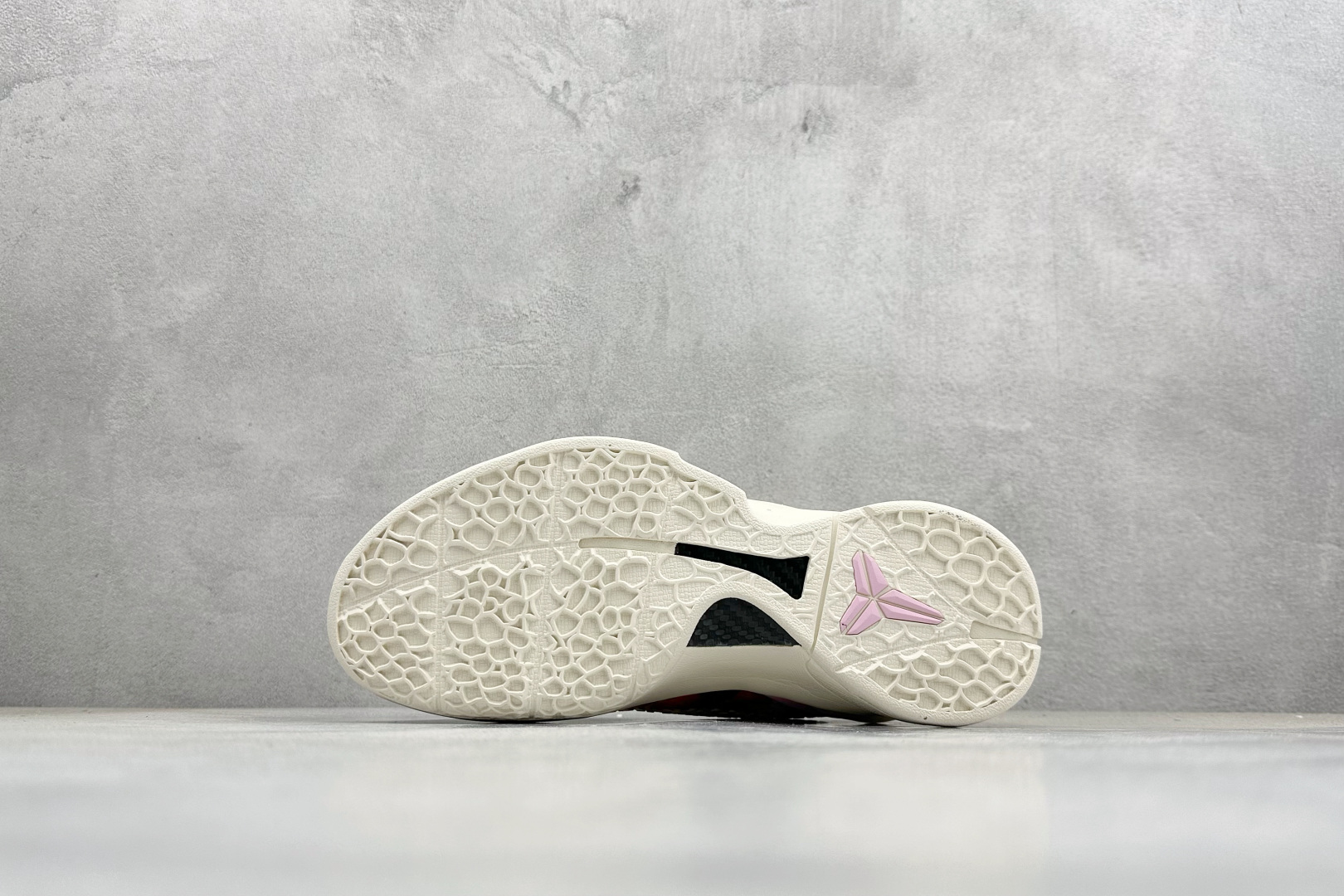 Nike Zoom Kobe VI 马年限定 CNY新年款 耐克 科比6代系列 低帮复刻实战运动低帮文化篮球鞋 CW2190-018 Nike Zoom Kobe VI 马年限定 CNY新年款 耐克 科比6代系列 低帮复刻实战运动低帮文化篮球鞋 CW2190-018