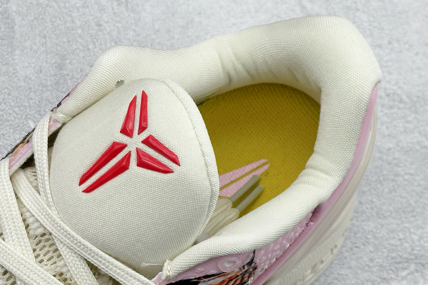 Nike Zoom Kobe VI 马年限定 CNY新年款 耐克 科比6代系列 低帮复刻实战运动低帮文化篮球鞋 CW2190-018 Nike Zoom Kobe VI 马年限定 CNY新年款 耐克 科比6代系列 低帮复刻实战运动低帮文化篮球鞋 CW2190-018