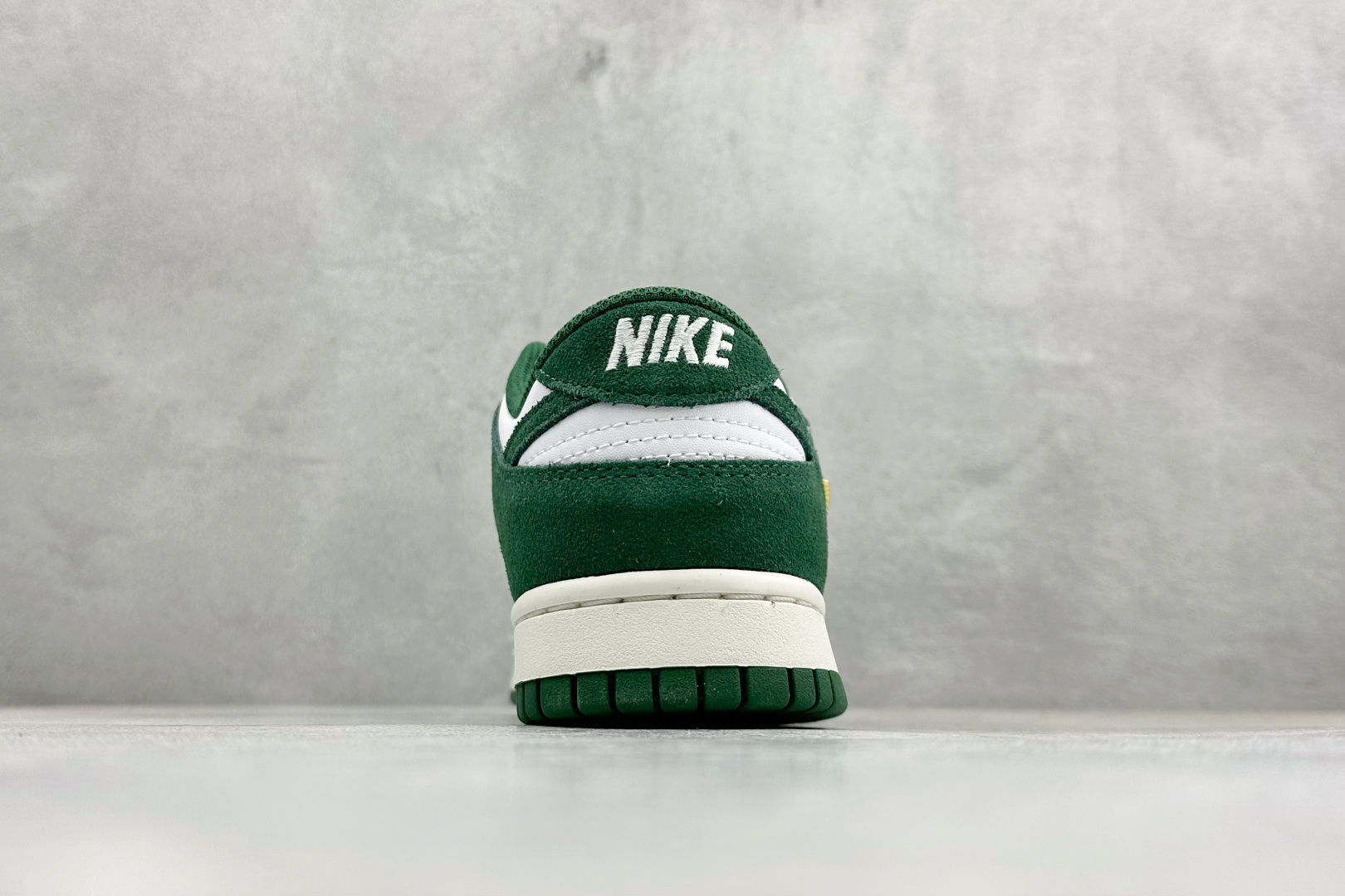 CS版Nike SB Dunk Low 马年限定 白绿 低帮休闲板鞋 IB4417-100